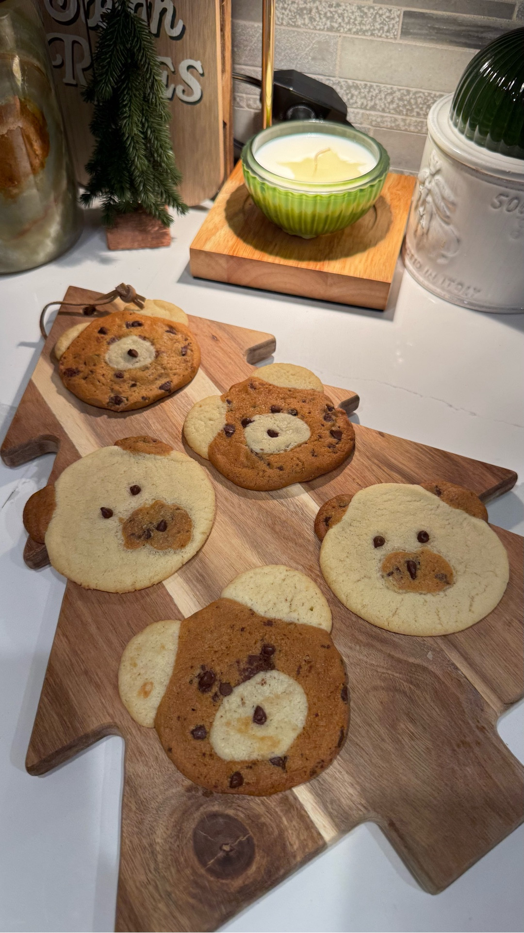 This is your sign to host a Ralph Lauren themed Teddy Bear Christmas sleepover 🧸🎄
Homemade teddy bear face cookies, cozy pajamas, and core memories in the making 🤎


#TeddyBearChristmas #ChristmasSleepover #HolidayTraditions #RLHoliday #RalphLaurenInspired #CozyChristmas #ChristmasWithKids #HolidayMagic #SweetMoments #ChristmasBaking #FamilyTraditions #HolidayCookies

#LTKdayinmylife #LTKHoliday #LTKHome