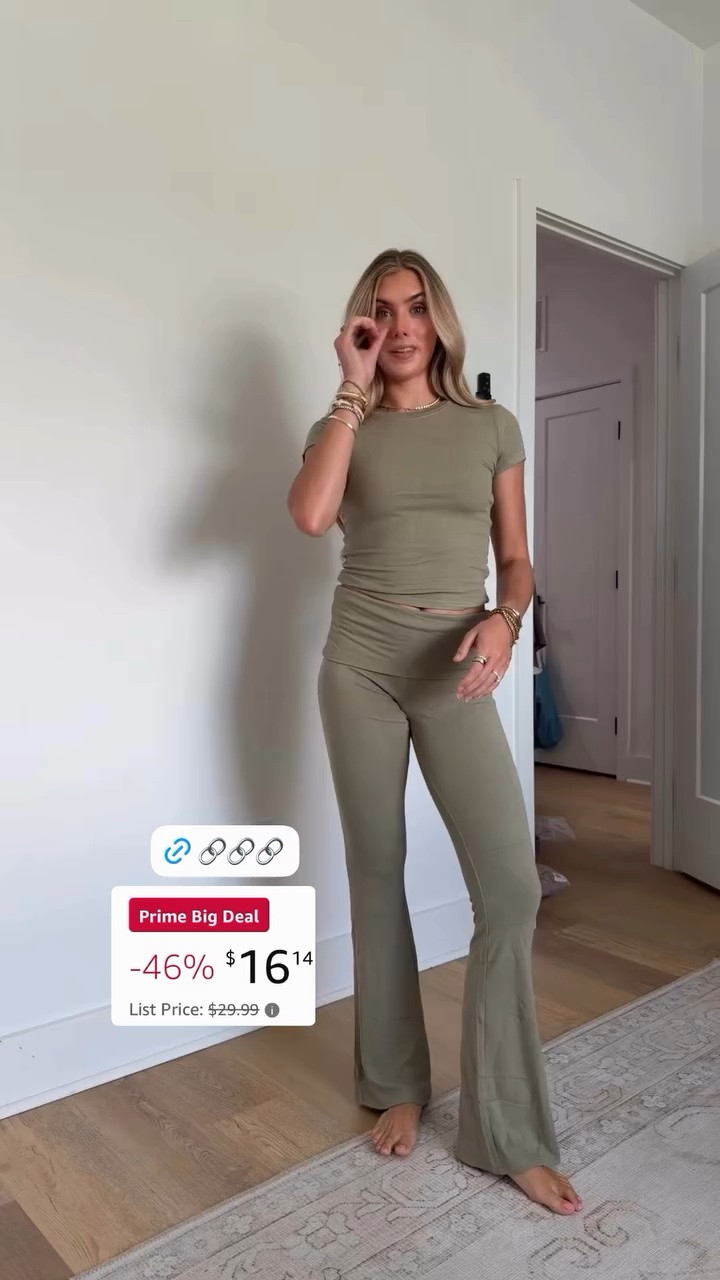 ANRABESS 2 Piece Lounge sets for Women
Crop Top & Foldover Flare Leggings, Yoga Workout Matching Sets, Comfy Stretchy, Trendy Y2k Clothes, Summer Wear Fall Layer