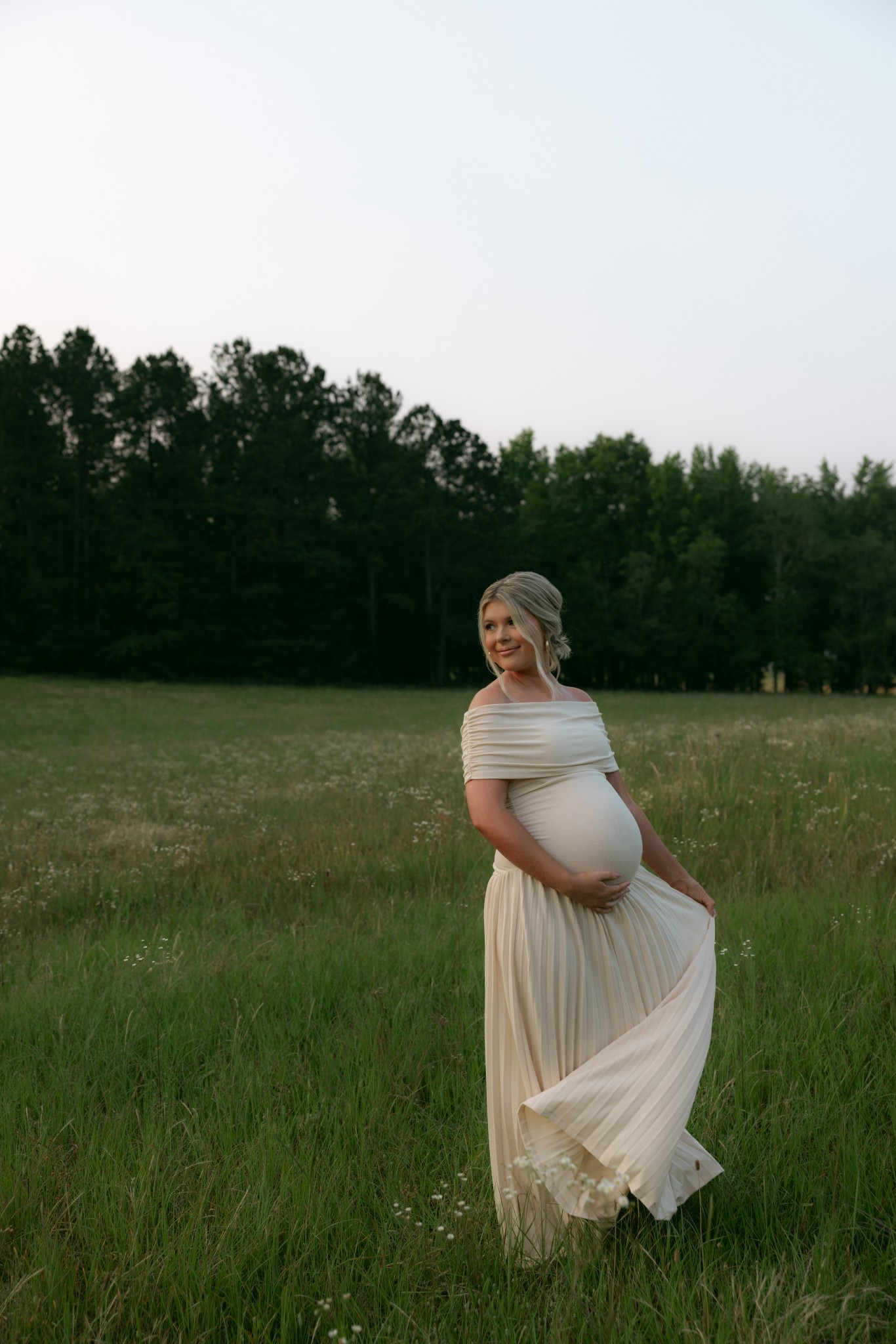 my fav dress for maternity photos🤌🏻✨  

#LTKStyleTip #LTKBump #LTKFamily
