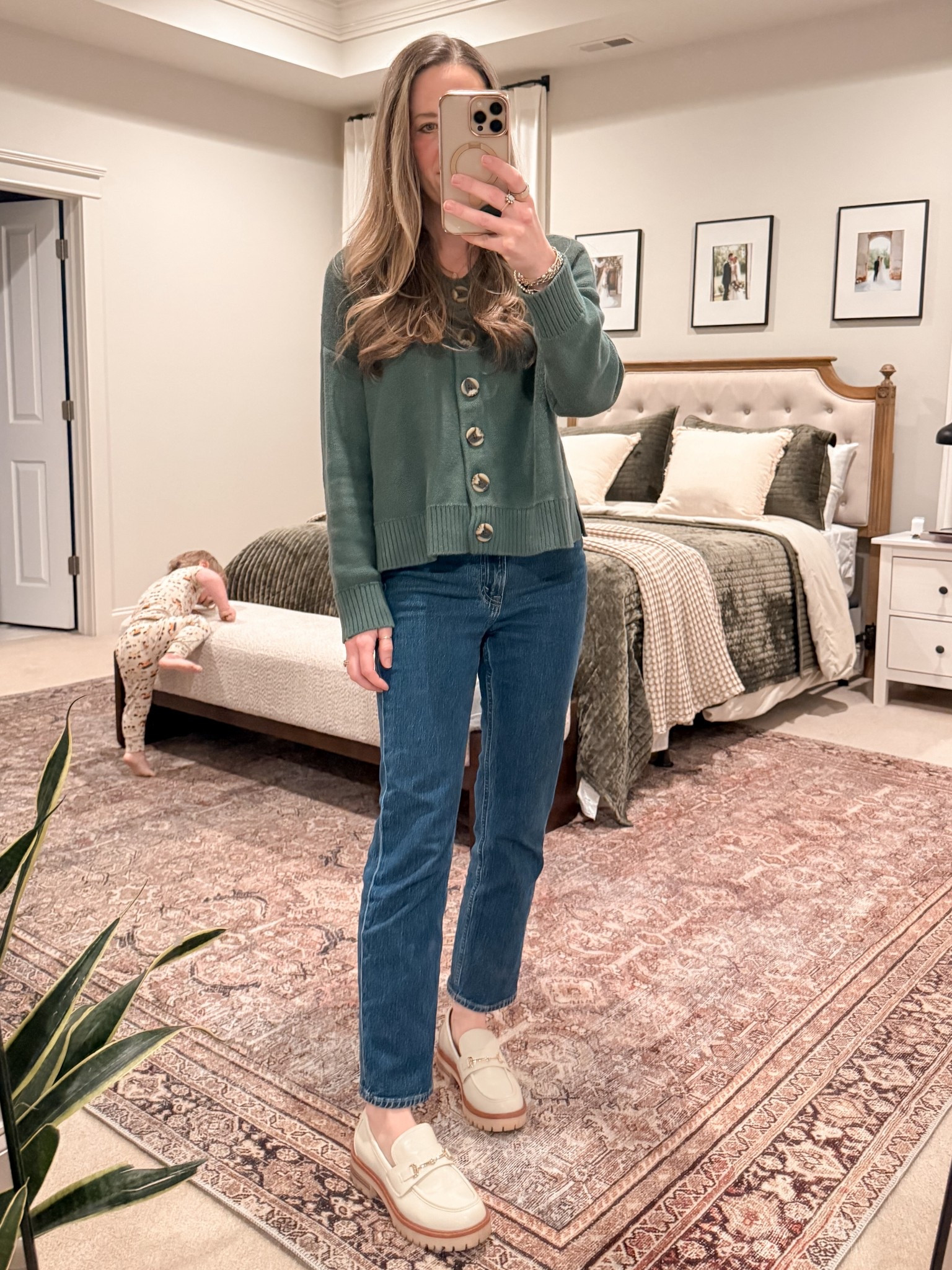 Viral Quince Cardigan (Spring Staple) 🤍

• Quince cardigan (I own it in 2 colors)
• Abercrombie high-rise ankle straight jeans (26R in this dark wash)
• Neutral loafers

This Quince cardigan is one of my most-worn spring capsule wardrobe pieces. It’s lightweight, polished, and easy to wear buttoned as a top or layered over a tee.

I’m 5’4” for length reference.

Jeans sizing note:
I had to size up to a 26R in this dark wash. I wear my normal size in the lighter washes of this same jean. The ankle straight fit is flattering and easy to style with flats or loafers.

Use my Quince code INFG-25SIMPLYCHICMAMA10 for savings 🤍 The quality for the price truly makes this one worth it.

Perfect for:
• Quince cardigan review
• Spring capsule wardrobe
• Casual chic mom outfits
• Ankle straight jeans outfit
• High rise jeans women
• Everyday classic style
• Minimalist spring outfits

This is one of those elevated basics that makes getting dressed simple.

#LTKootd #LTKmomlife #LTKWorkwear