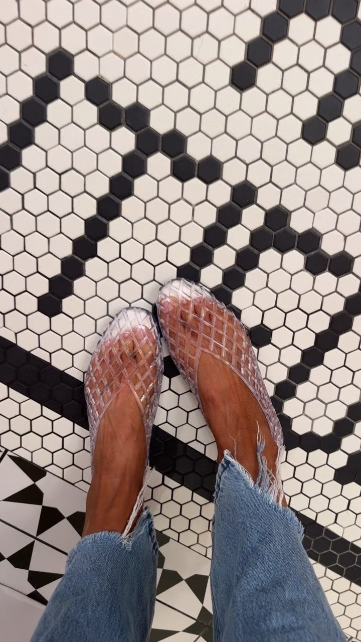 The perfect go with everything super comfy spring flat 😍😍😍