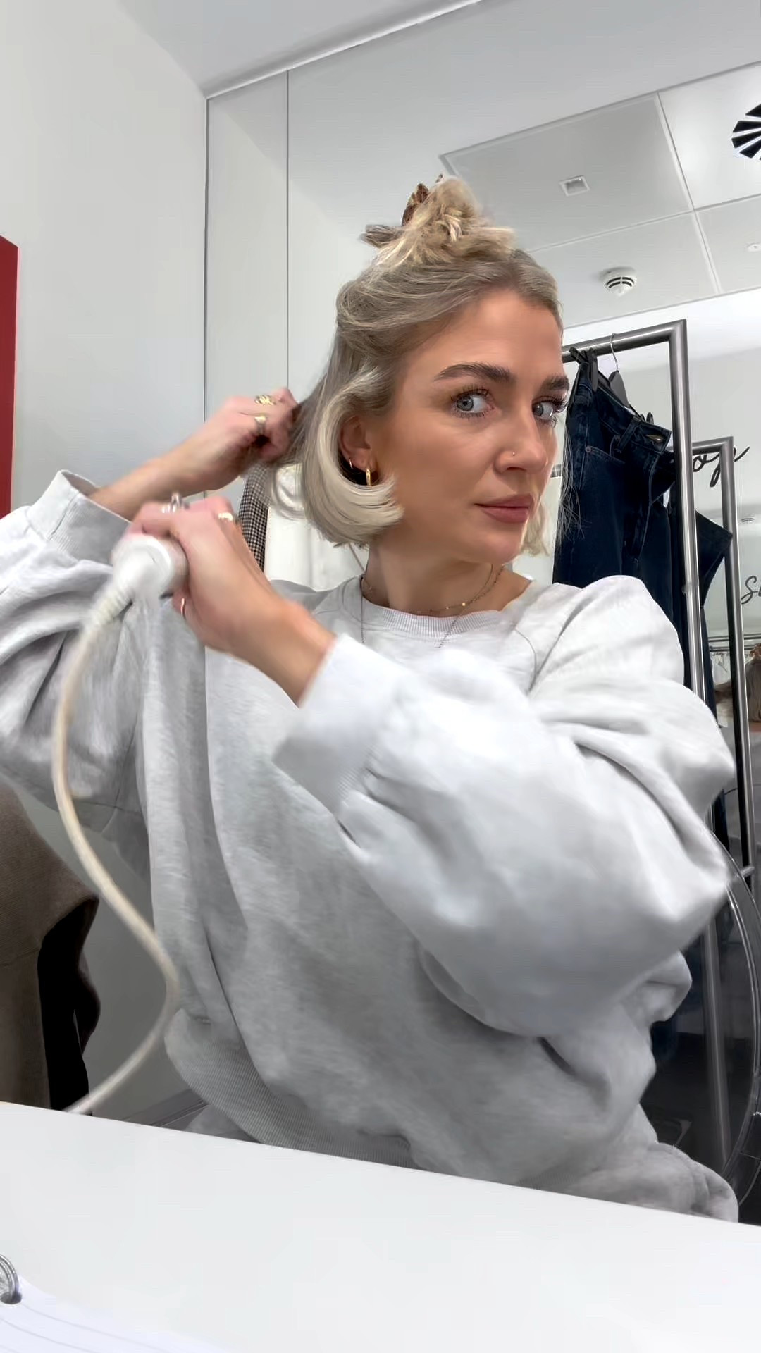 Hot brush 
Curling tool 
XXL hot brush
Bouncy blow look at home 
Blonde bob hairstyle
Grey oversized sweatshirt 
Lucy Williams Missoma necklace 


#LTKeurope #LTKuk #LTKbeauty