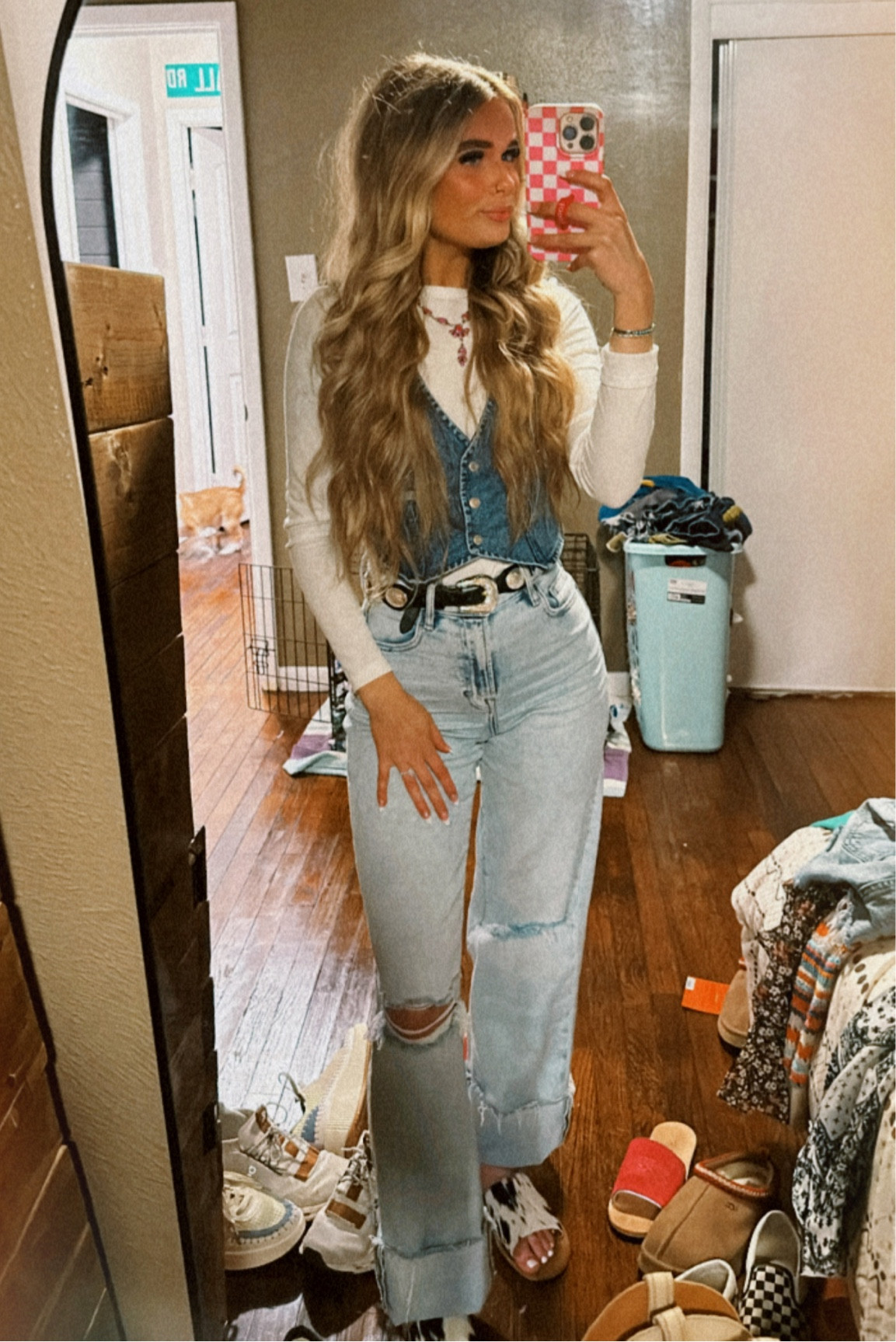 Buckle jeans & similar vest linked! Vest from Wild J Boutique on IG!