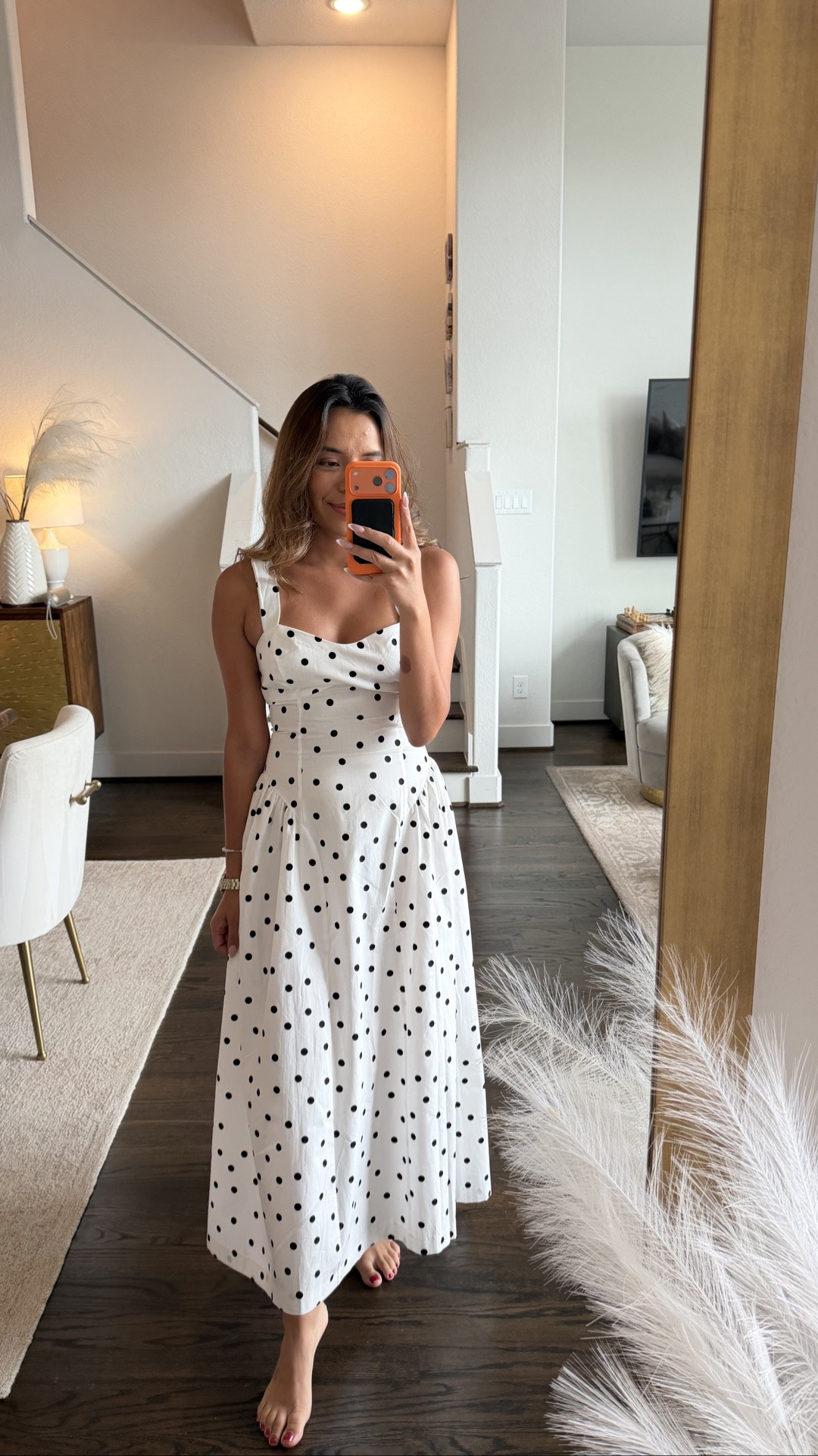 cute polka dot dress that’s perfect for summer 🤍

for sizing reference, i am a 34b and wearing a small. perfect midi length at 5’4”.

summer dresses | midi dress | summer outfits | hm outfit

#LTKootd