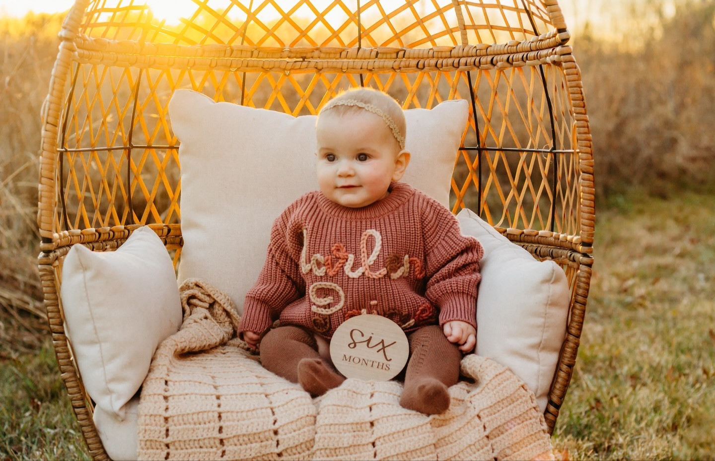 Our sweet Marlene is 6 months! (Late post)

She is sitting up all on her own and becoming so independent. 
She is soooo close to crawling! 
She is OBSESSED with food, especially steak & yogurt. 
She loves her big sis the most and gives her the biggest belly laughs. 

We are so blessed to have this little munchkin 🩷🩷