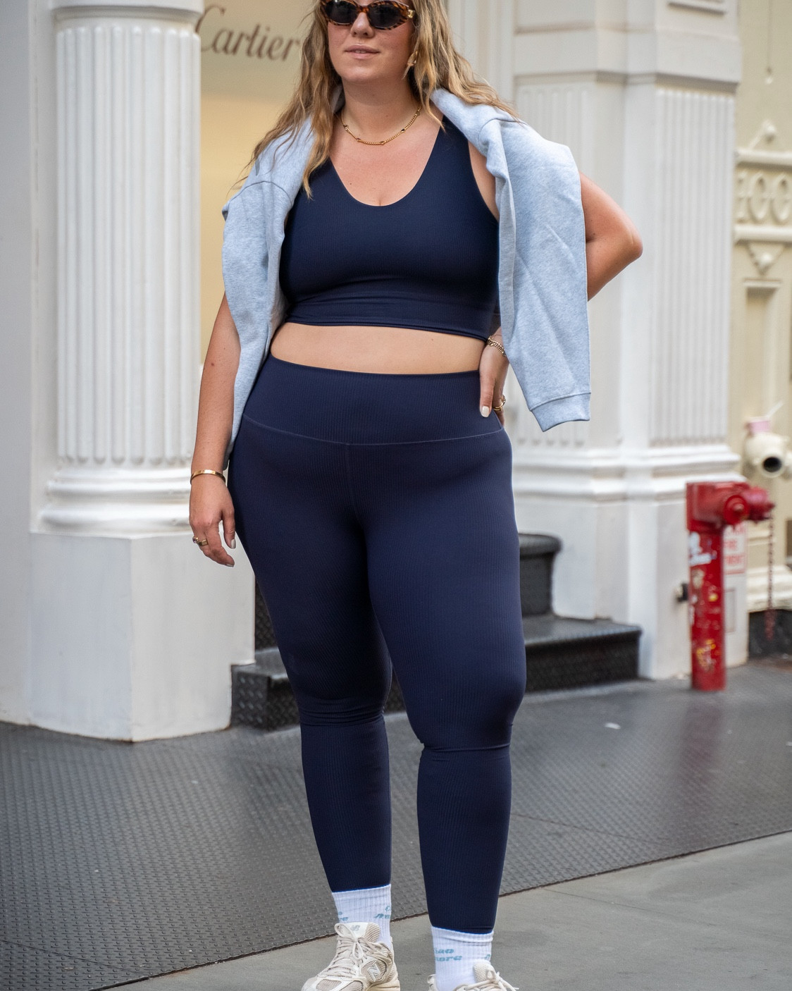 Anzeige- Wenn’s aktuell eine Sache gibt, die ich richtig liebe, dann ist es coole Activewear ✨ Ich lebe gefühlt 24/7 darin – egal ob im Alltag, beim Pilates oder auf Reisen. In New York durfte mein absoluter Lieblings-Look von @heyhoneyyoga nicht fehlen und ich bin obsessed. 🗽🤍
Ich trage übrigens in allen Teilen die größte Größe – comfy, chic & einfach perfekt. Mit dem Code WUNDERBAR10 gibts bis 5.10 auch -10% auf die Bestellung. 


#LTKdeutschland #LTKplussize #LTKfitness