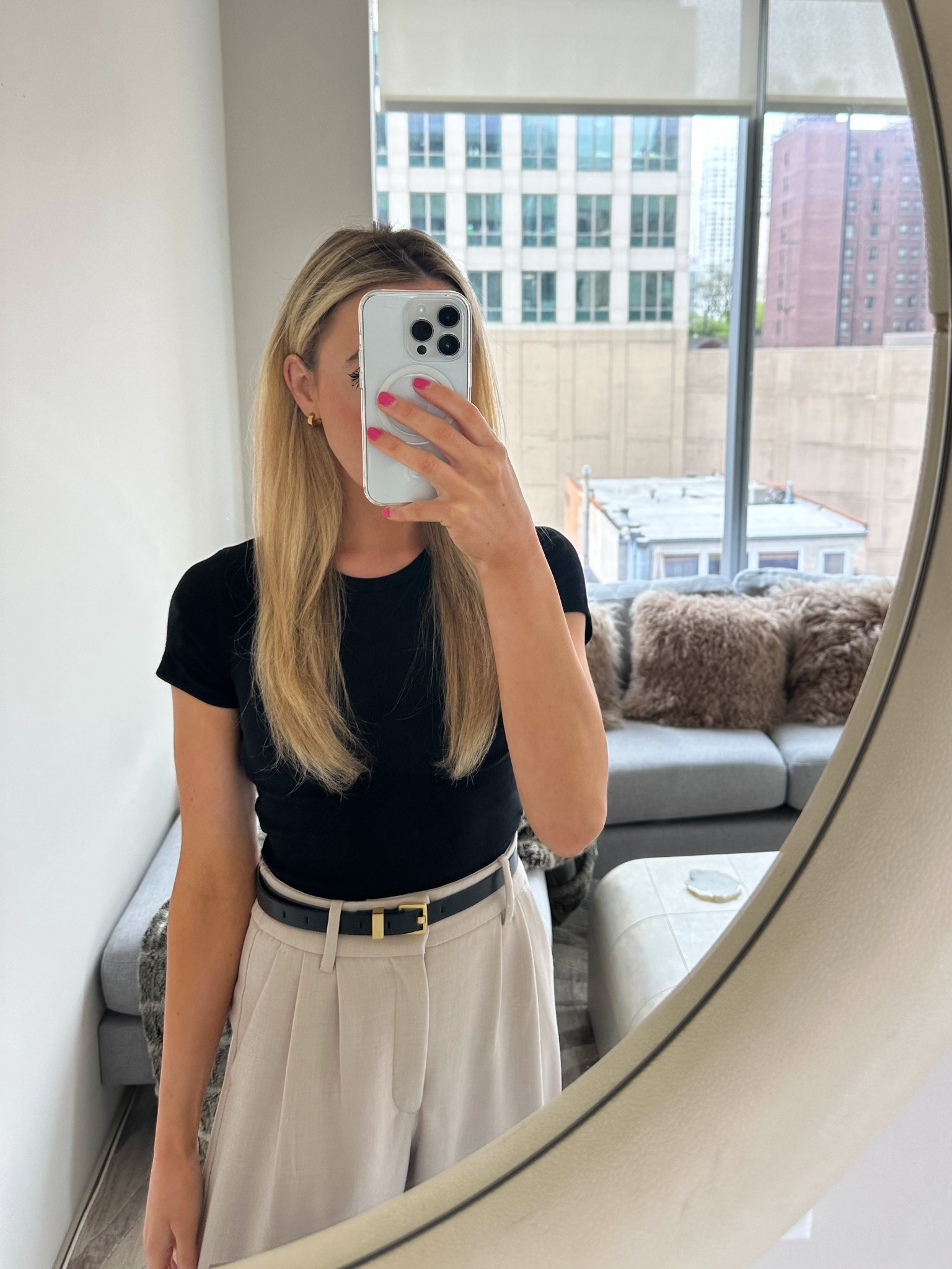 daily outfit : Chicago
* these pants are available in petite length


Ootd style fashion, high waisted trousers, petite pants, workwear office outfit, Abercrombie Sloane pants, aritzia outfit, Etsy jewelry, elevated basics, business casual

#LTKPetite #LTKFindsUnder100 #LTKWorkwear