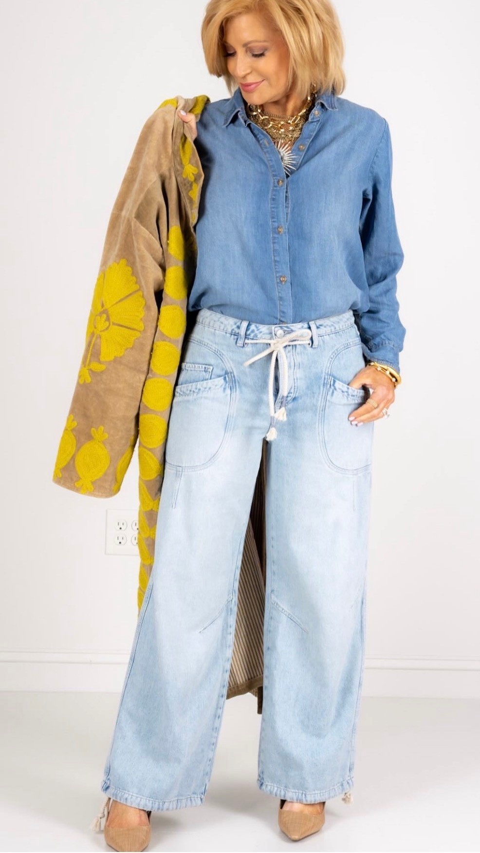 I’m wearing a 28 in my jeans & med in my top.  (Jacket is sold out)

#LTKTravel #LTKdayinmylife #LTKOver40