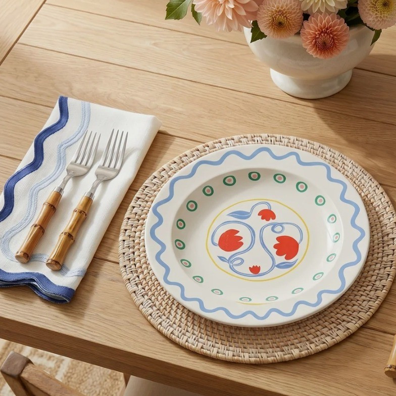 Adding in bamboo flatware to our collectionI'm torn between the lighter finish or dark What do you prefer 

#LTKdayinmylife #LTKHome #LTKfoodie