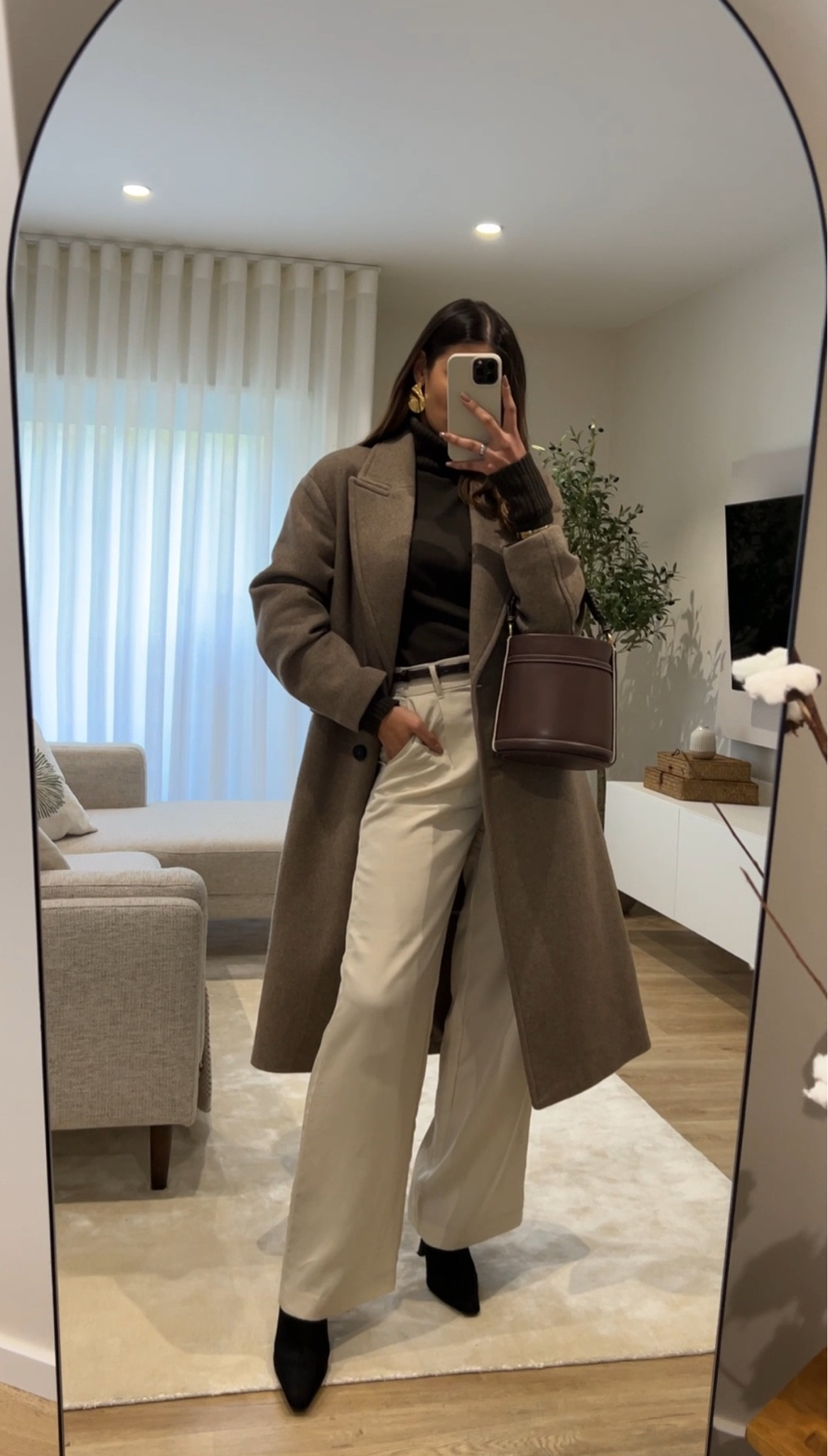 Winter elegant outfits ✨

Winter fashion, neutrals, work wear, old money style

#winterlooks

#LTKWorkwear #LTKSeasonal #LTKStyleTip