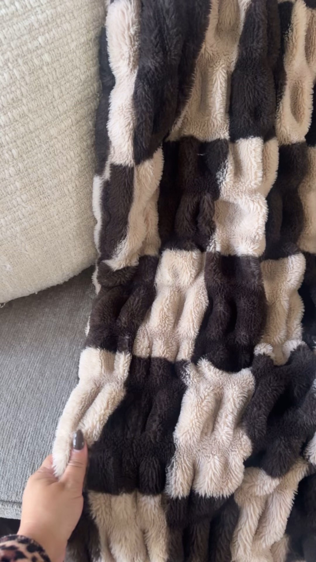 These blankets are literally the best and they would make the perfect Christmas gift! 
Grab them now during their early Black Friday sale. 
You’ll get a pop up box to enter your email for 35% off! 

#LTKSeasonal #LTKGiftGuide #LTKHoliday