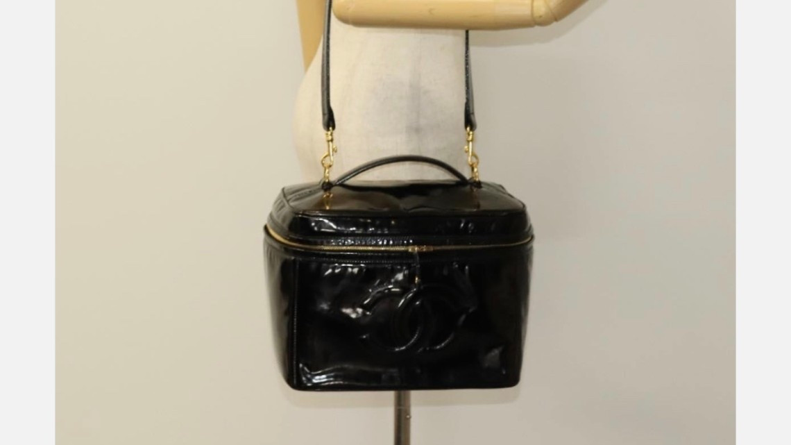 Japanese Ebay has me in a chokehold! This is one my dream Chanel bag. I’m obssesed with vanity bags 

#LTKSaleAlert #LTKspringtrends #LTKootd