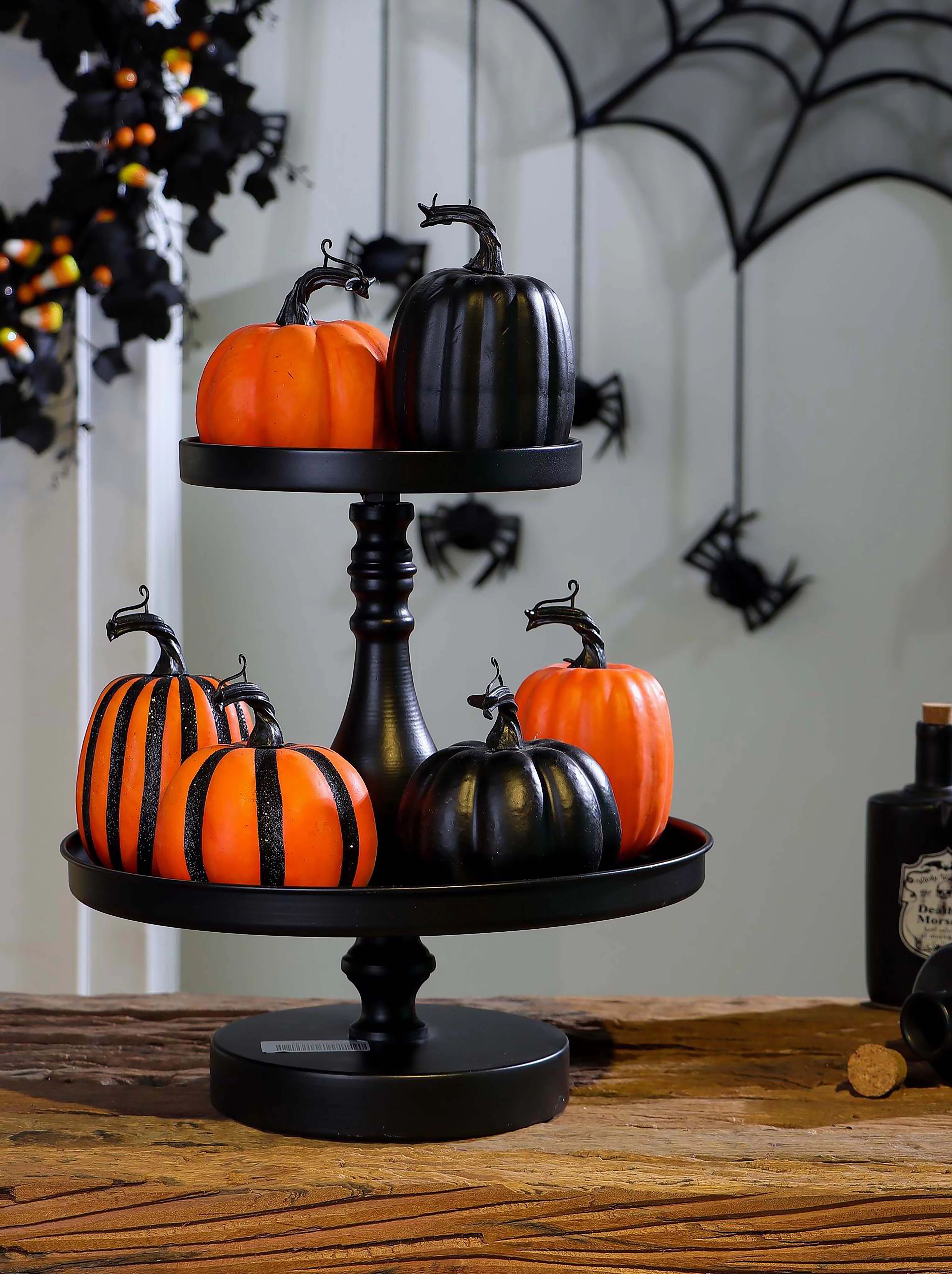 Way to Celebrate 12-Piece Halloween Miniature Pumpkins, Orange and Black - Walmart.com | Walmart (US)