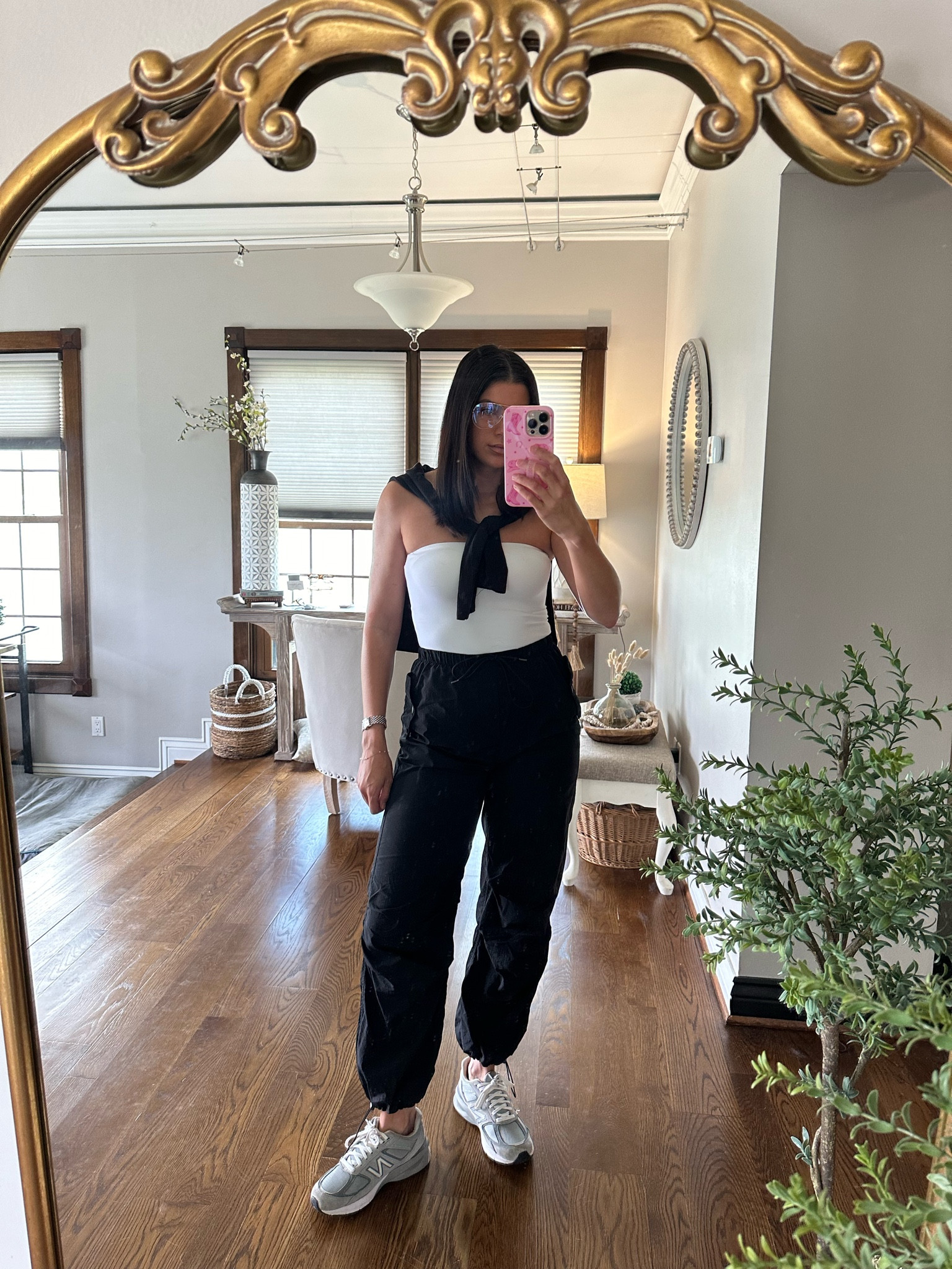 Entire outfit is amazon small in top
Small in parachute pants
Sneakers TTS


#LTKfitness #LTKstyletip #LTKtravel