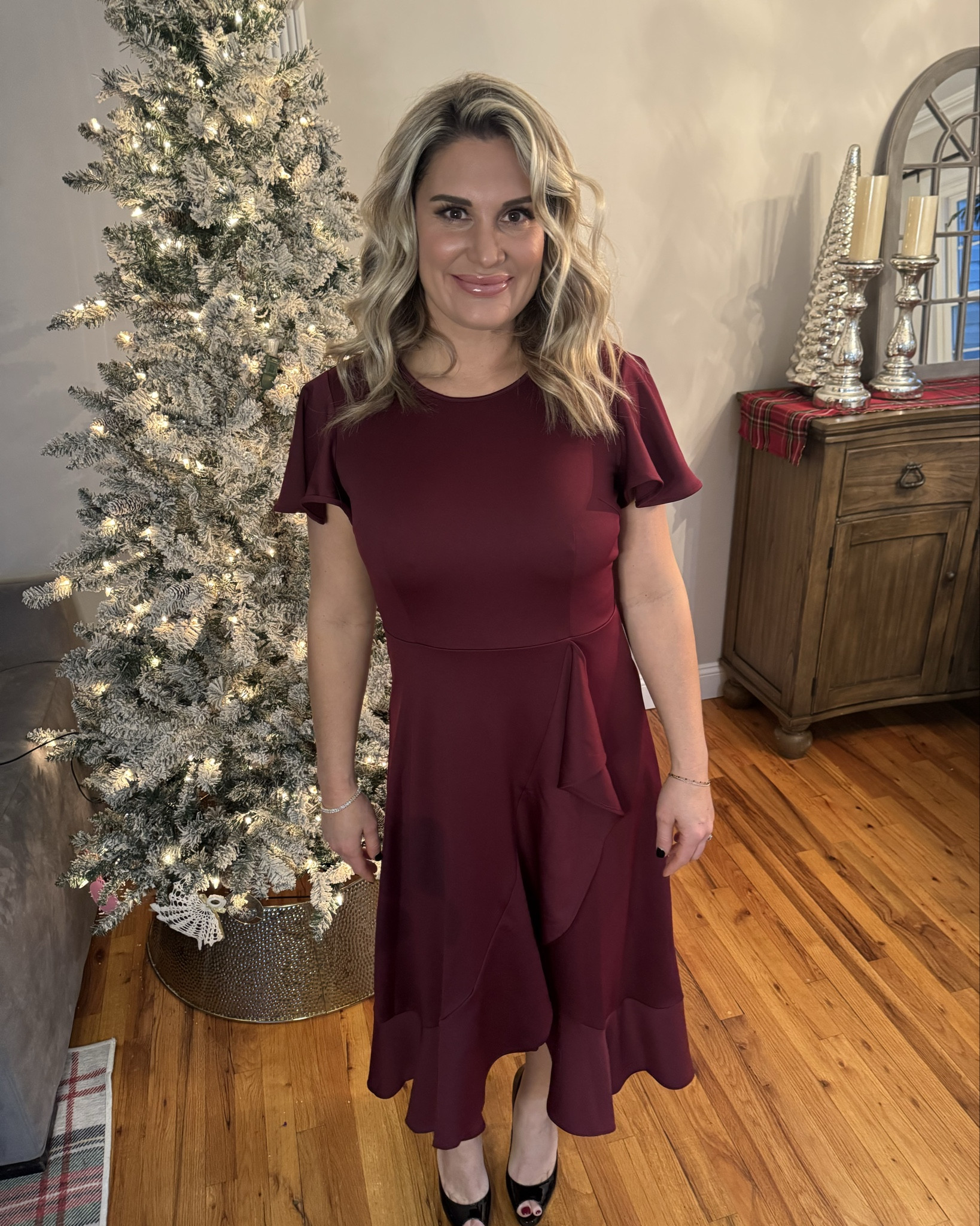 Holiday host? Winter wedding guest? These two dresses have you covered ❤️✨
The burgundy and red shades are chef’s kiss — classy, flattering, and so perfect for the season. I can’t even pick a favorite!

#LTKWedding #LTKSeasonal #LTKHoliday