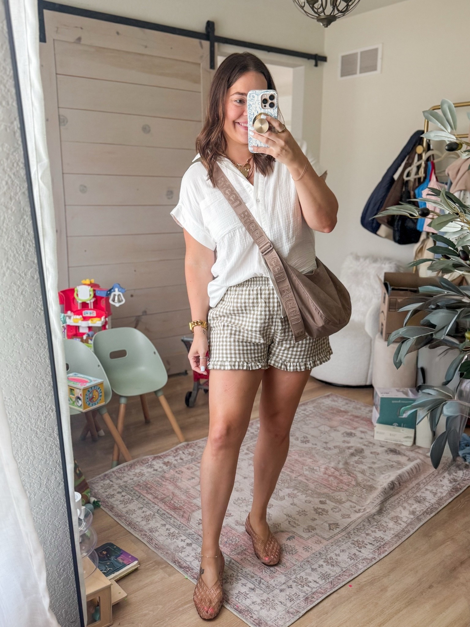 Casual mom style! True to size in all

#LTKmomlife #LTKdayinmylife #LTKMidsize