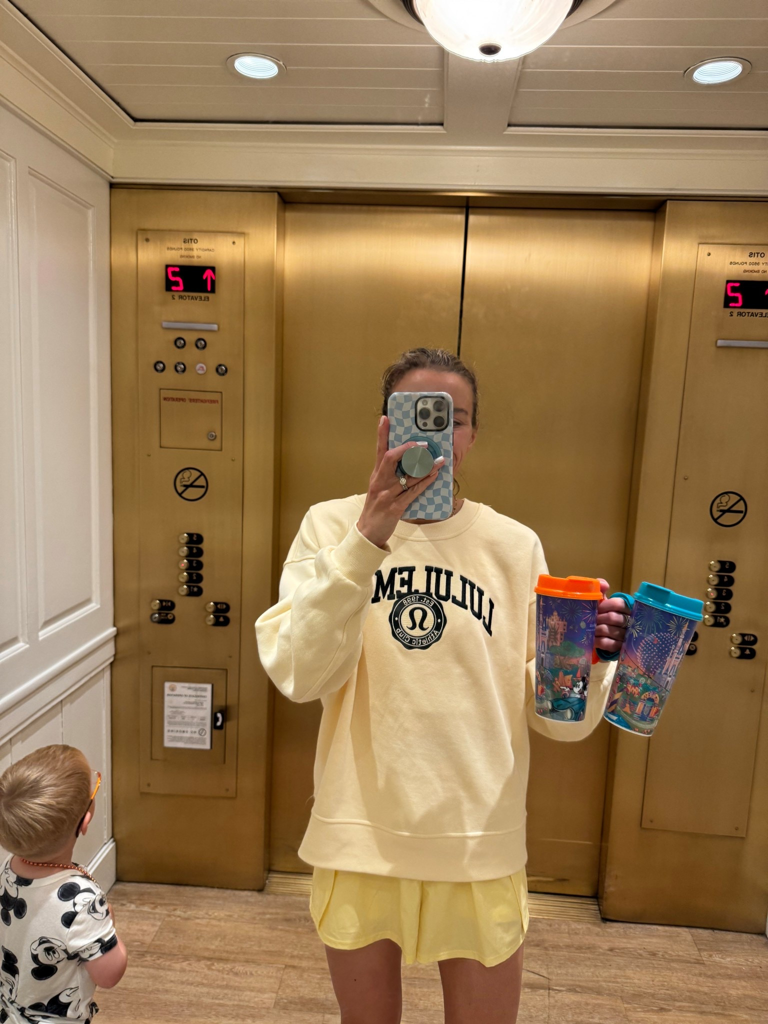 Small sweatshirt 
Shorts size small

#LTKFindsUnder50 #LTKFindsUnder100 #LTKActive