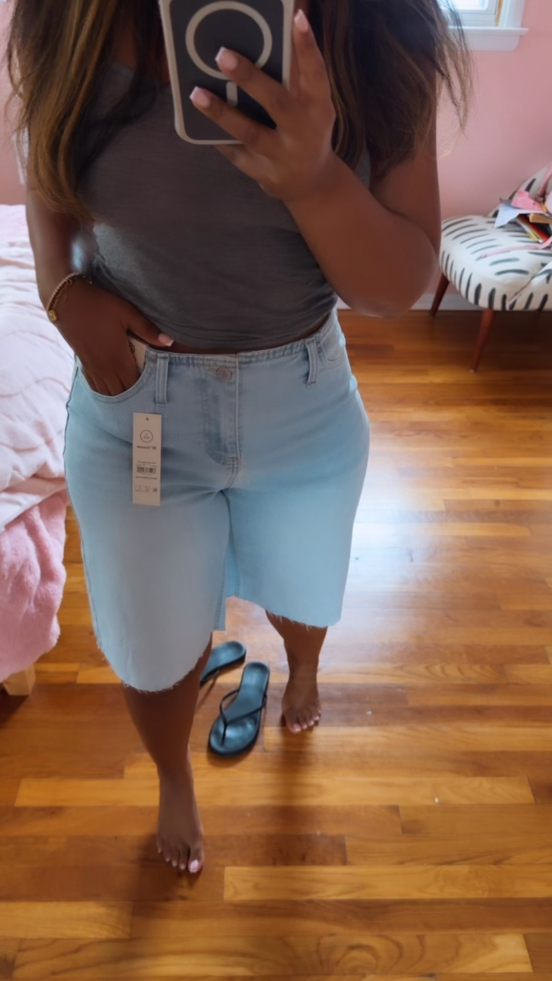 They are so light weight , stretchy and fit great , only $10 @walmart