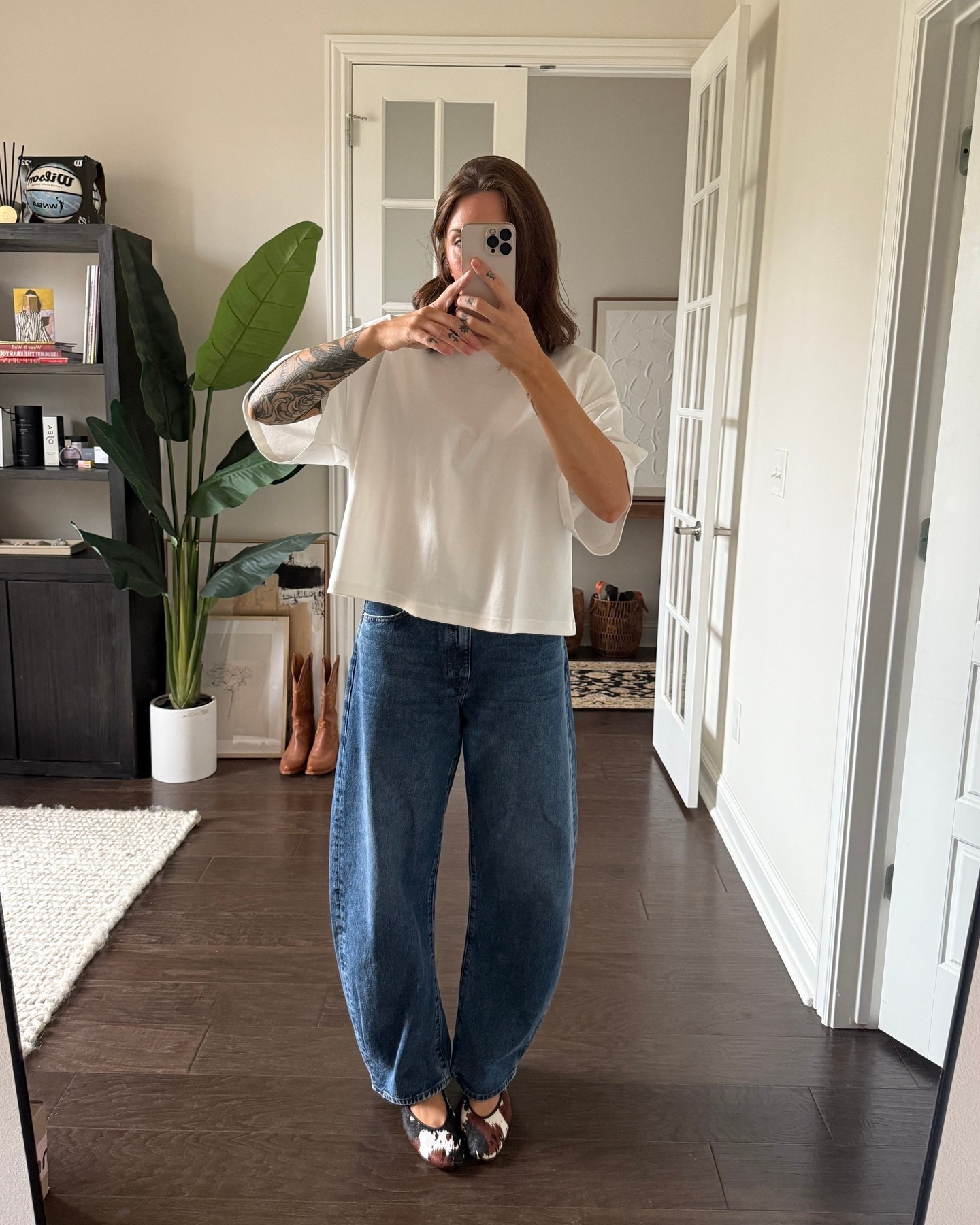 All pieces that have been selling out but are *currently* back in stock: my favorite elbow-length tee (stretchy, oversized, so soft), the easiest, coolest jeans I've had in awhile, and the flats! Hellllllo fresh animal print for fall!

