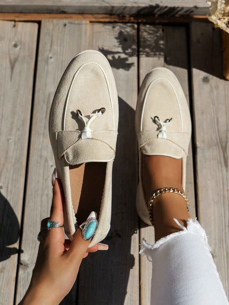 2025 Autumn Elegant Flat Loafers For Women, Faux Suede Knot Detail Metal Decor Slip-On Flats | SHEIN