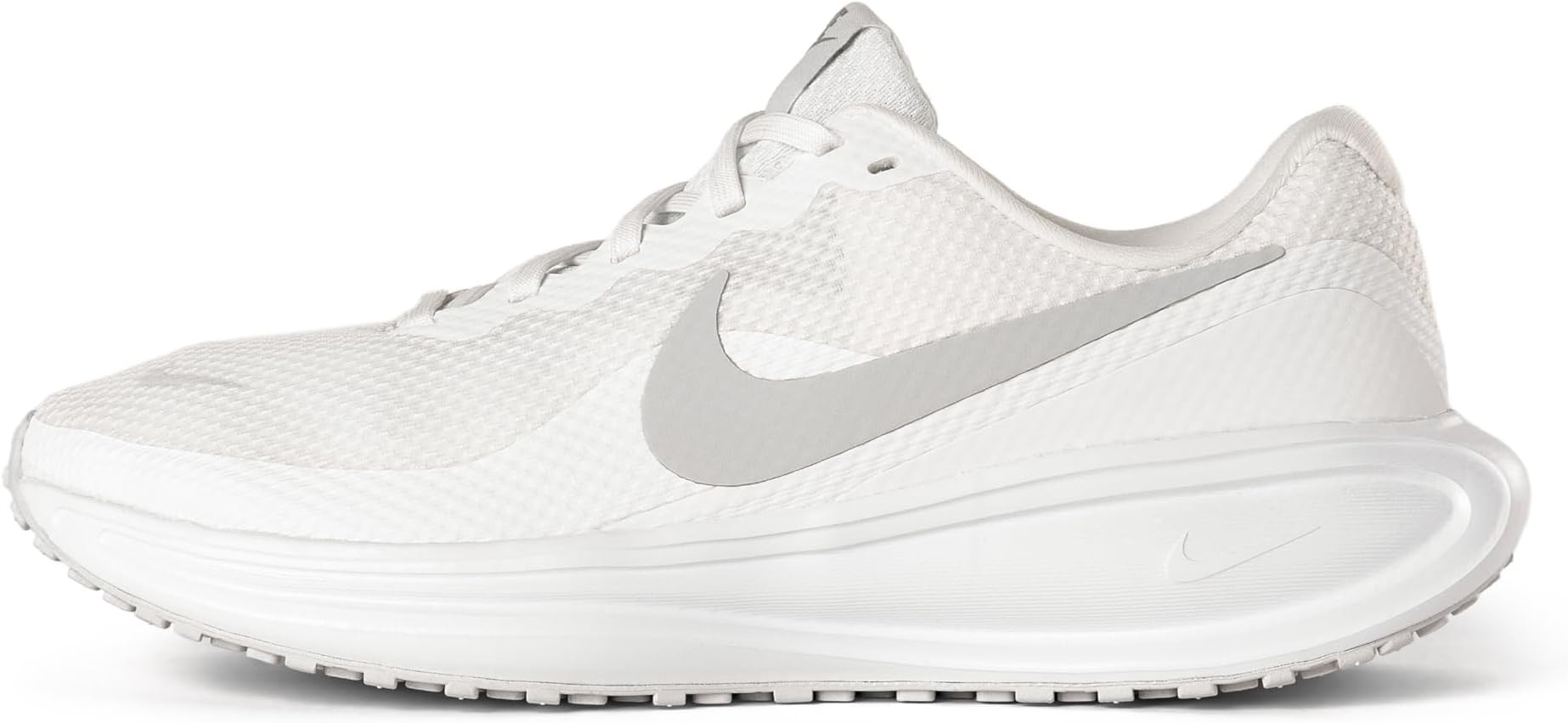Nike Women's Revolution 8 Sneaker | Amazon (US)