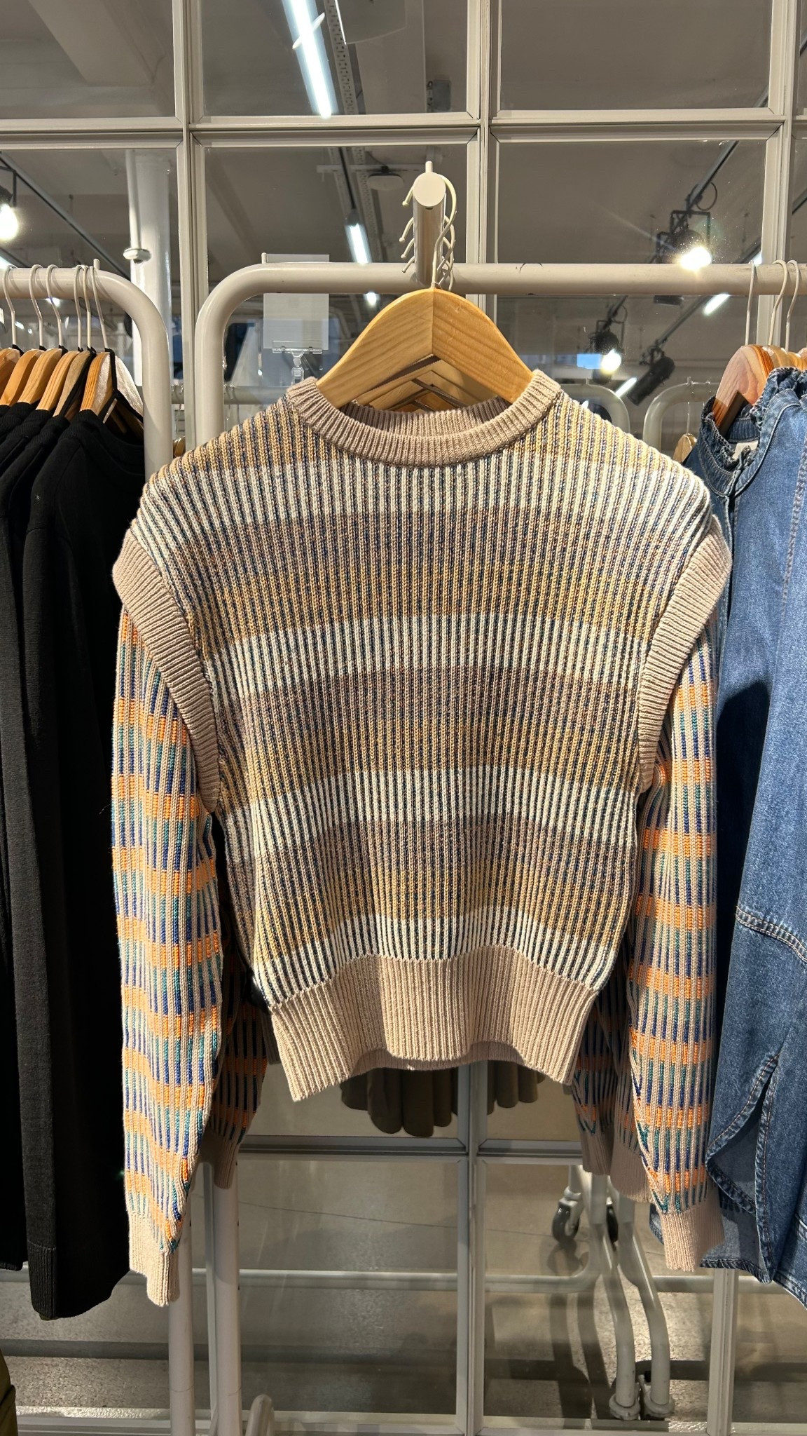 Fabulous knit, perfect to help the transition from Winter to Spring