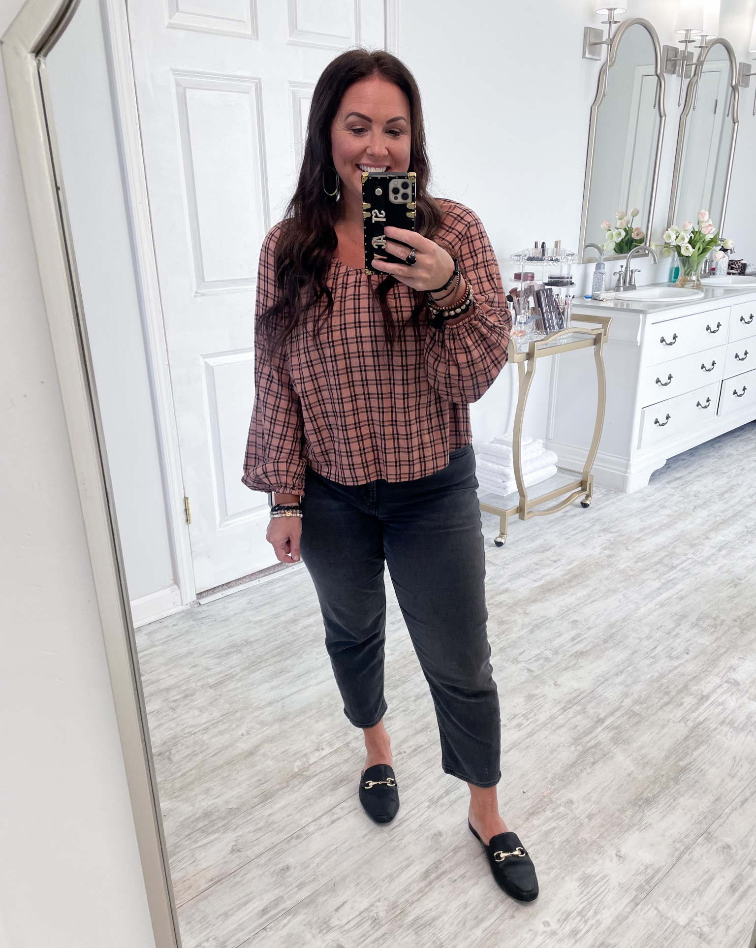 These jeans are my current favs and will be perfect to transition into fall!🍂🍁
I sized down, normally I wear an 8xshort and for these I bought a 6xshort!

Tags:
AE denim
AE jeans
AE xshort
Petite denim 
Petite jeans 
Petite outfits
Fall fits
Fall looks
Fall tops
Fall blouses
Amazon jewelry
JCPenney top
JCPenney blouse


#LTKunder50 #LTKSeasonal #LTKshoecrush