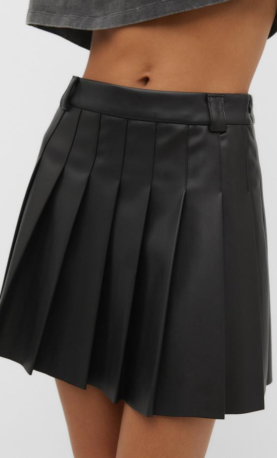 Faux leather box pleat mini skirt | Stradivarius (UK)