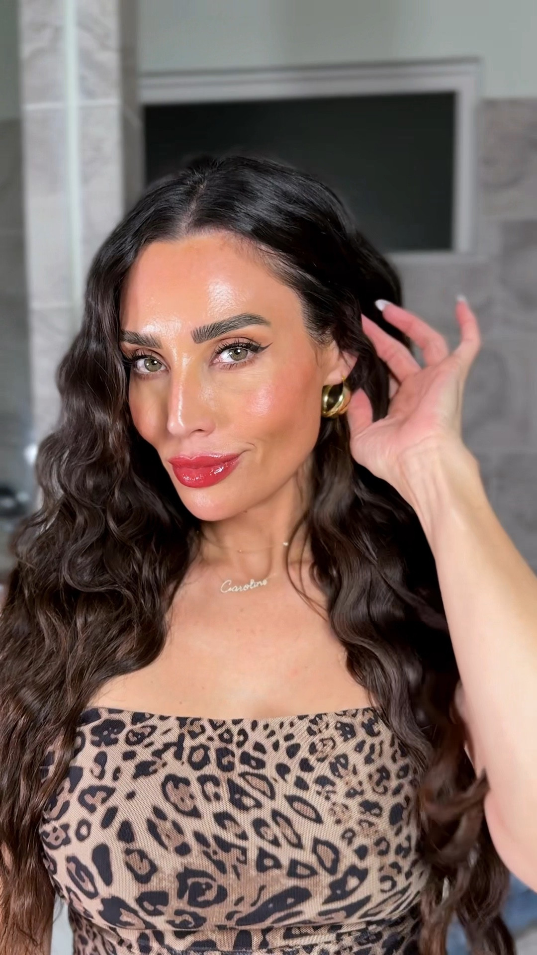 Spicing up date night with these waves 💋@tymo_fashiontech 

#tymobeauty #tymorovy #curlstymo #hairhack #grwm 

#LTKootd #LTKgrwm #LTKBeauty