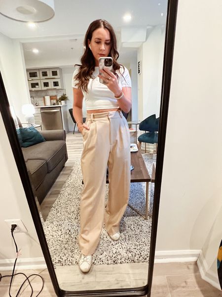 Casual Saturday. Khaki trousers and a crop top

#LTKstyletip #LTKunder50 #LTKfit