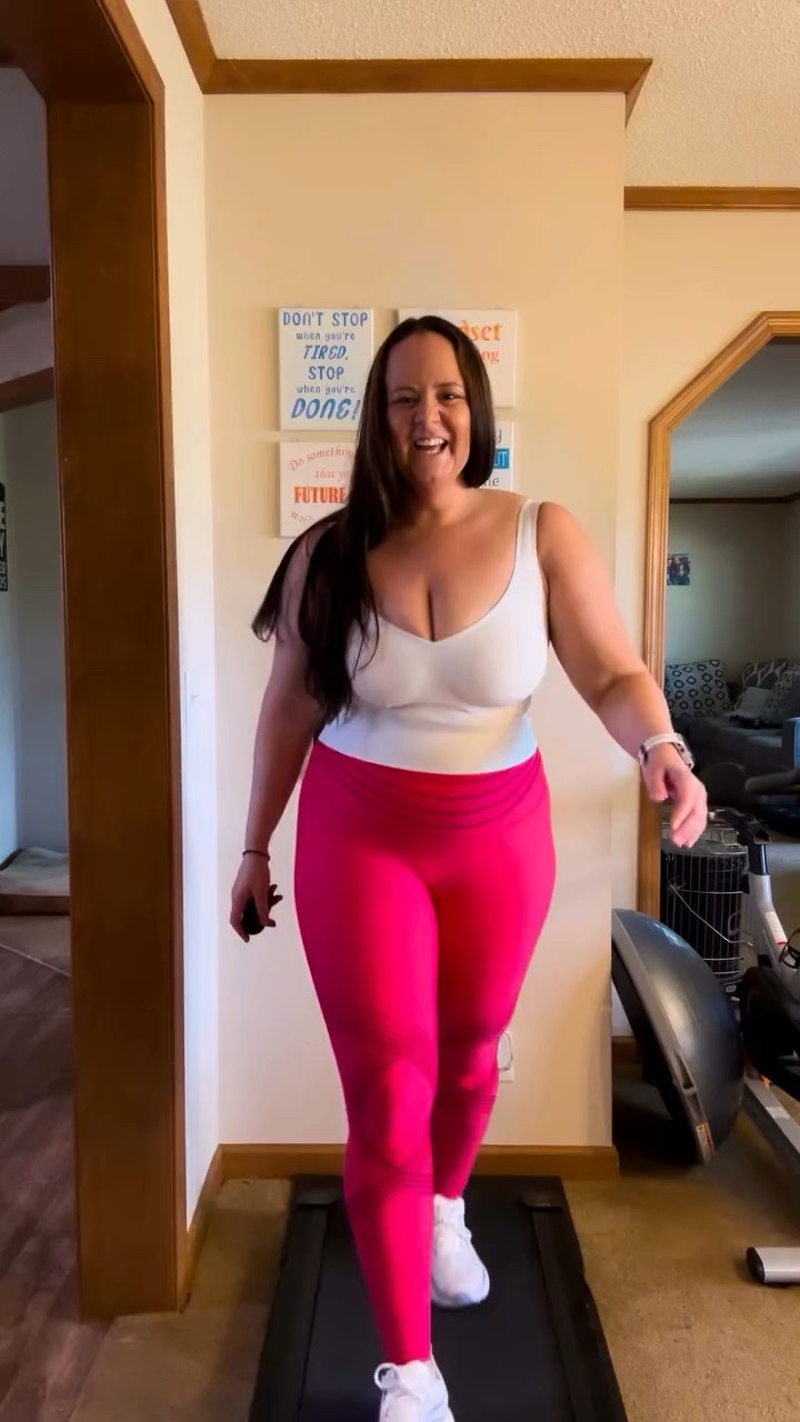 Day 5/60. Happy Easter 🐰🌸

It’s Sunday… the perfect day to reset, refocus, and step into a new week of showing up.

Movement.
Water.
Protein.
Mindset.

Small habits. Big change.

Join us for a new week of showing up.
Show up. Do your best. Get it done.
Deerrun- AMANDA12 for $12 off. 
Fanka- AMA10.
#workout #fitness #challenge #showup #easter

#LTKSaleAlert #LTKfitnessgoals #LTKActive