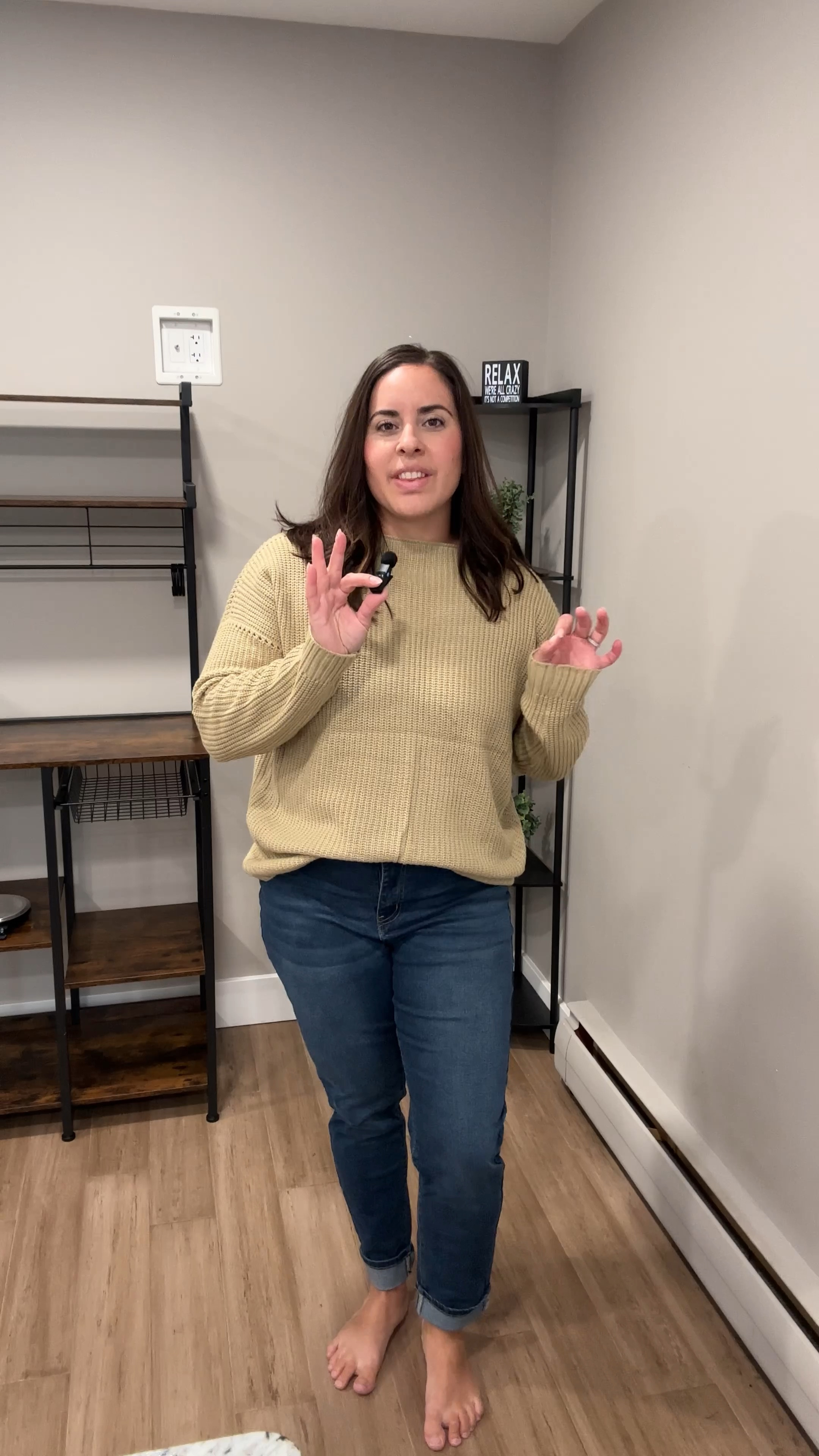 Mid size fall fashion 
Oversized sweatshirt (S/M and L/XL)
Jeans size Largee

#LTKVideo #LTKFindsUnder50 #LTKMidsize