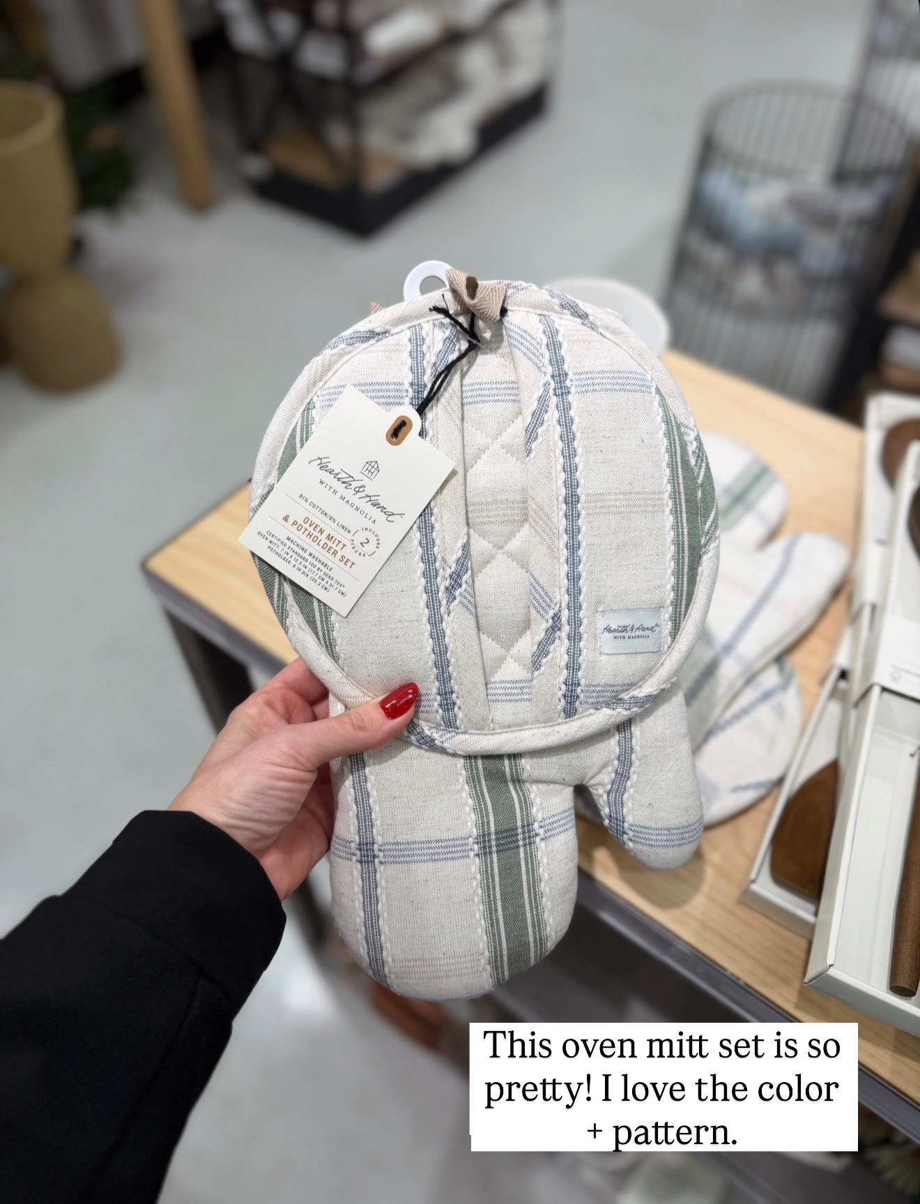 These oven mitts are so cute! I wasn’t sure about these until I saw them in person 😍

#LTKFindsUnder50 #LTKHome