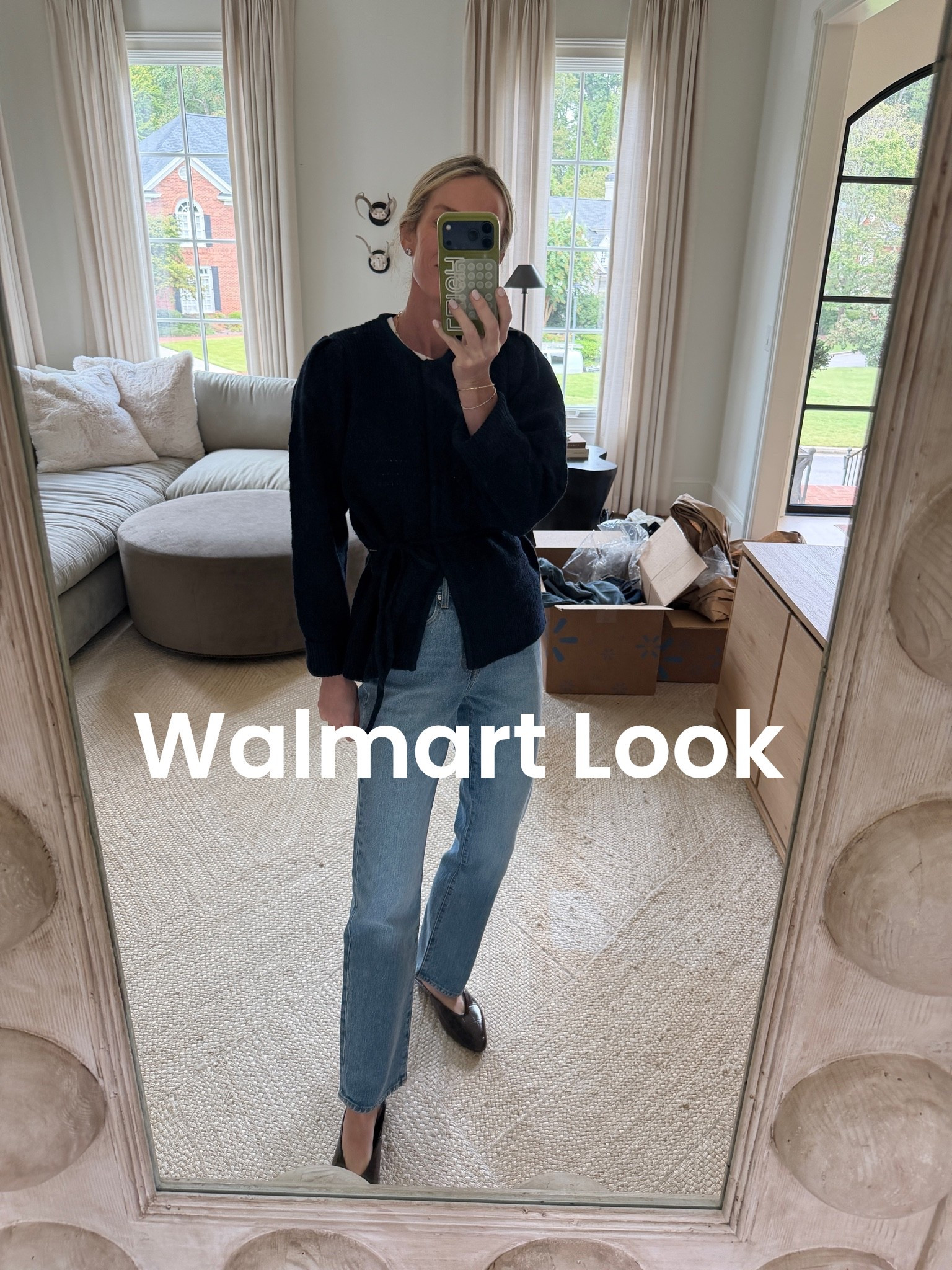 Small tops
0 jeans
Tts shoes