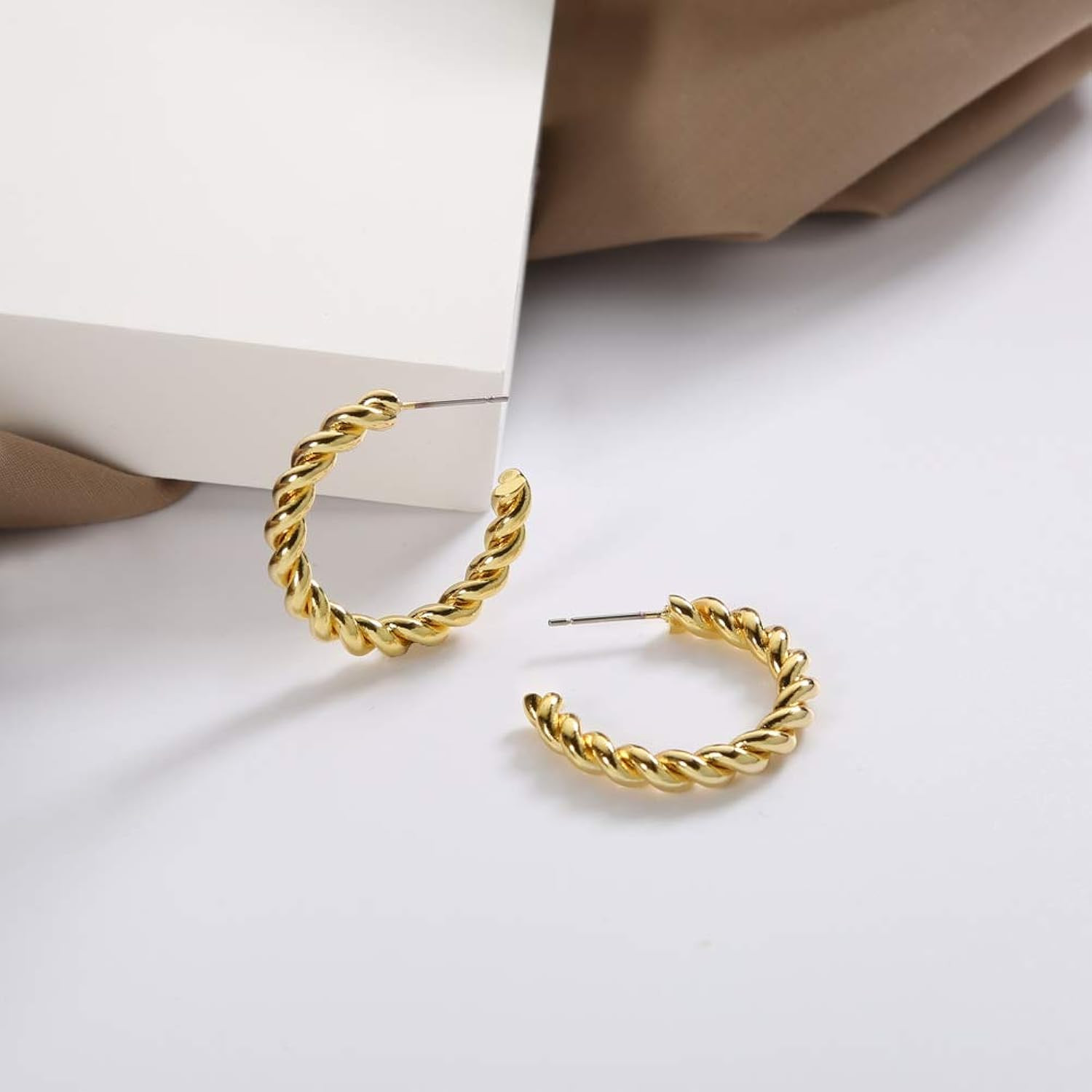 LILIE&WHITE Twisited Gold Chunky Hoop Earrings For Women 14K Gold Plated High Polished Lightweight H | Amazon (US)