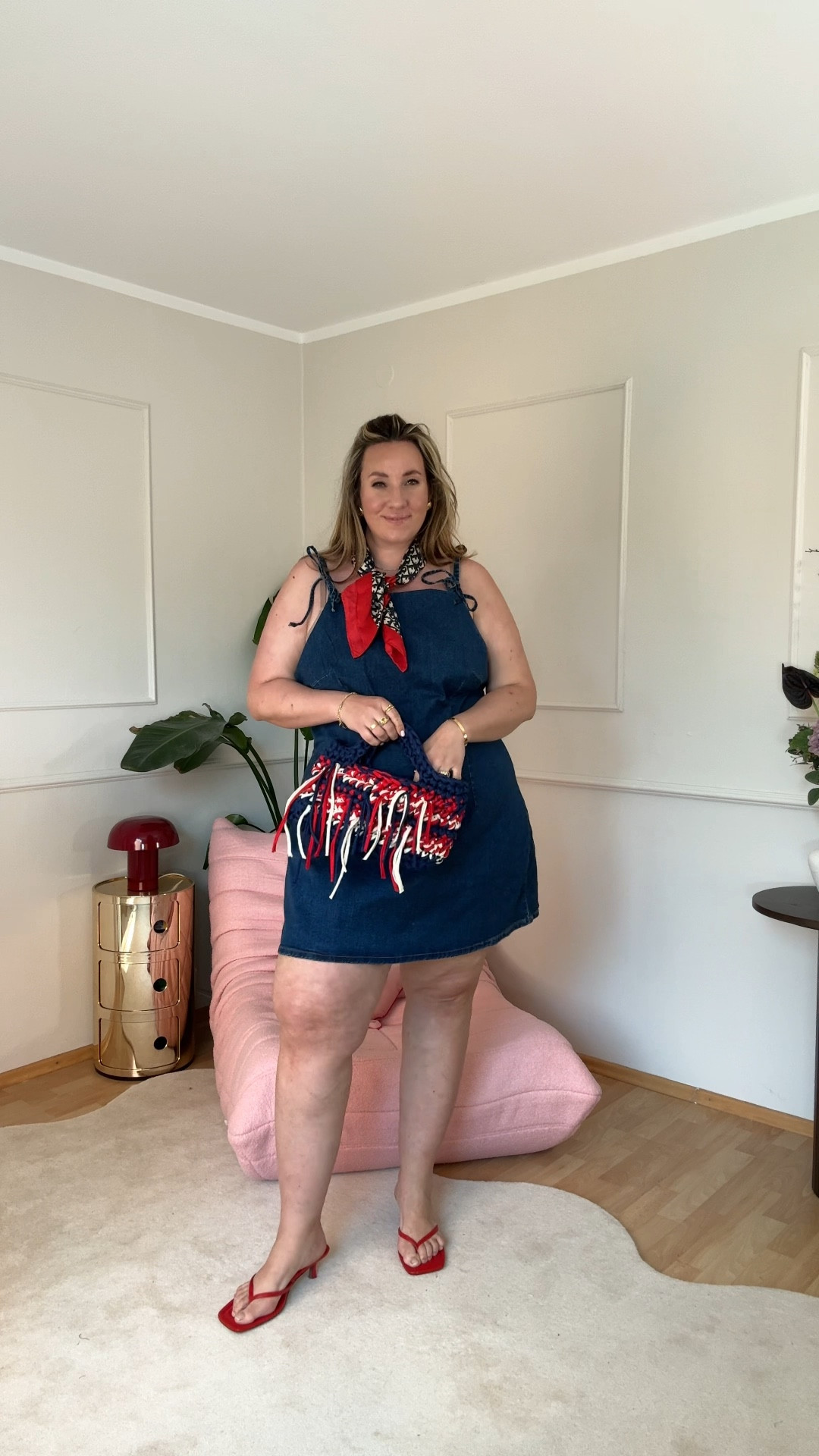 Its denim dress season - Wie cute ist dieses Kleid? Ich liebe alles daran und man kann es auch so toll stylen 

#LTKkleider #LTKdeutschland #LTKplussize