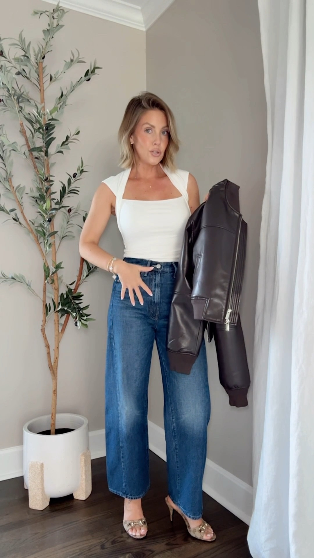 XS top / 24 jeans (a size down for me) / heels run a tad small, I sized up a 1/2


#LTKPetite #LTKootd #LTKSeasonal