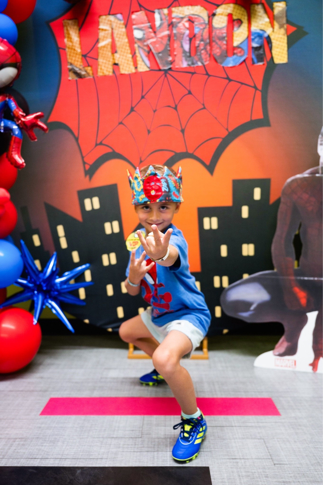 Boys 6 spiderman birthday crown 
Boys spiderman birthday shirt