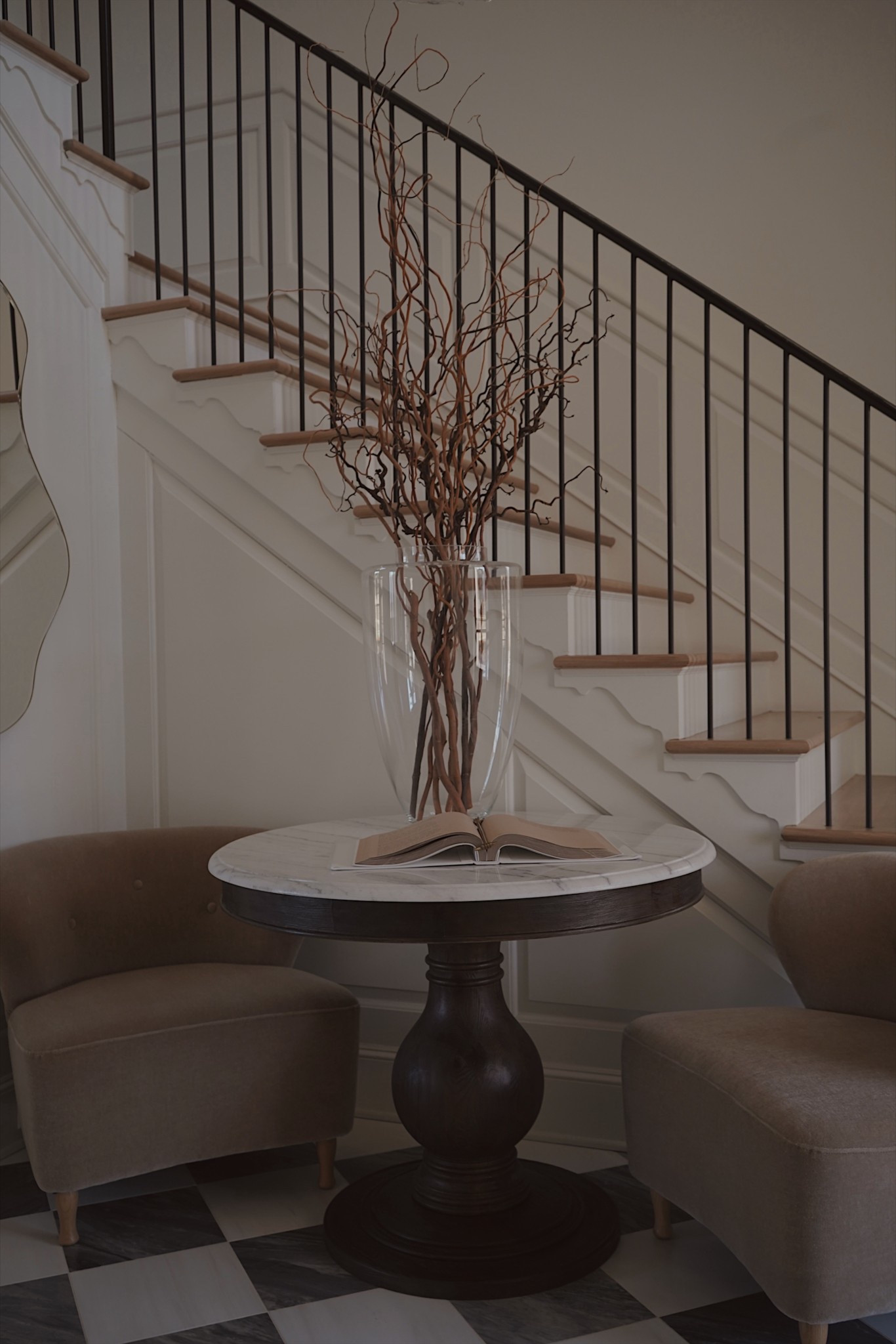 Entryway styling

#LTKstorytime #LTKSeasonal #LTKHome