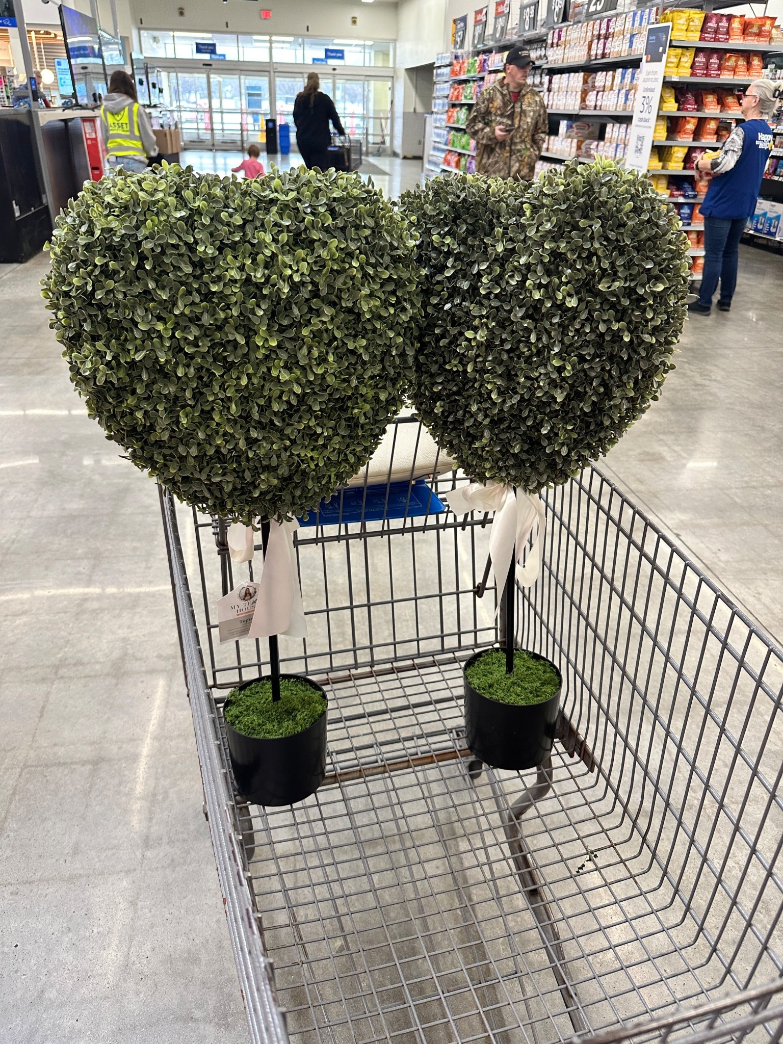 Galentine decor!!!

#LTKSeasonal #LTKOver40 #LTKWedding