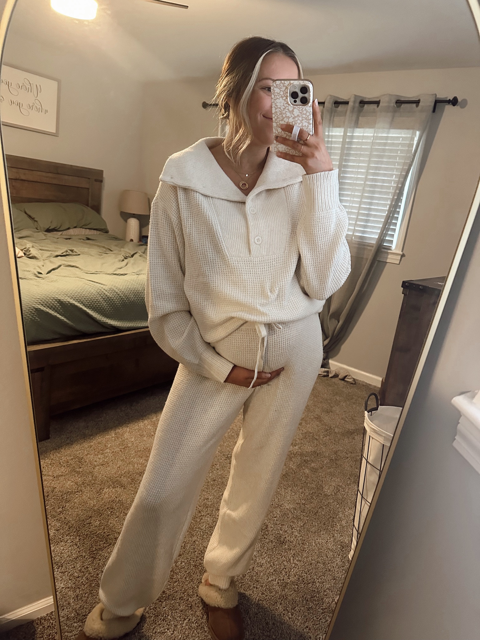 Aerie waffle knit sets never miss!!
Waffle knit set
Two piece set
Bump friendly 

#LTKStyleTip #LTKBump #LTKWatchNow