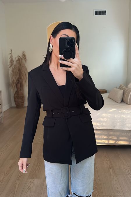 Closer look at this Revolve blazer! I am wearing a size small. Also linking an identical one from Amazon! 

WOMENS blazer 
Belted blazer 



#LTKparties #LTKstyletip #LTKSeasonal