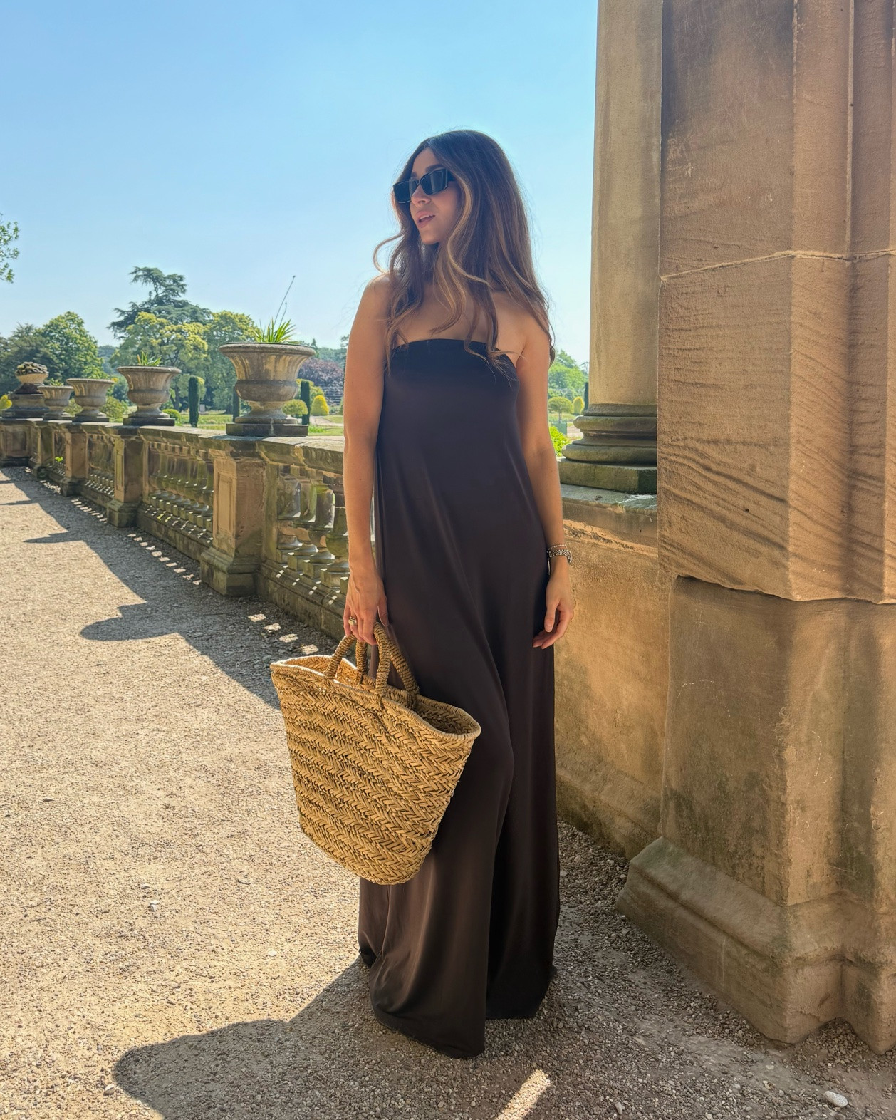 Dark brown floaty maxi dress from H&M! Perfect easy summer outfit 🤎

#LTKuk #LTKsummer #LTKdresses