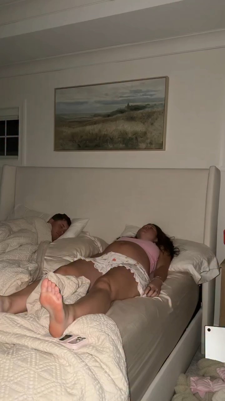 My entire family acts like my voice is this deep and my daughters is gonna be the same so this VO is fitting lol 

#morningroutine #pregnantmorningroutine #pregnantvlogs