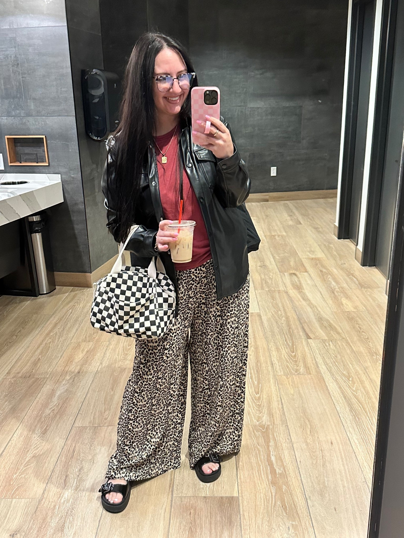 Cute and comfy for work 

#LTKFindsUnder50 #LTKWorkwear #LTKMidsize