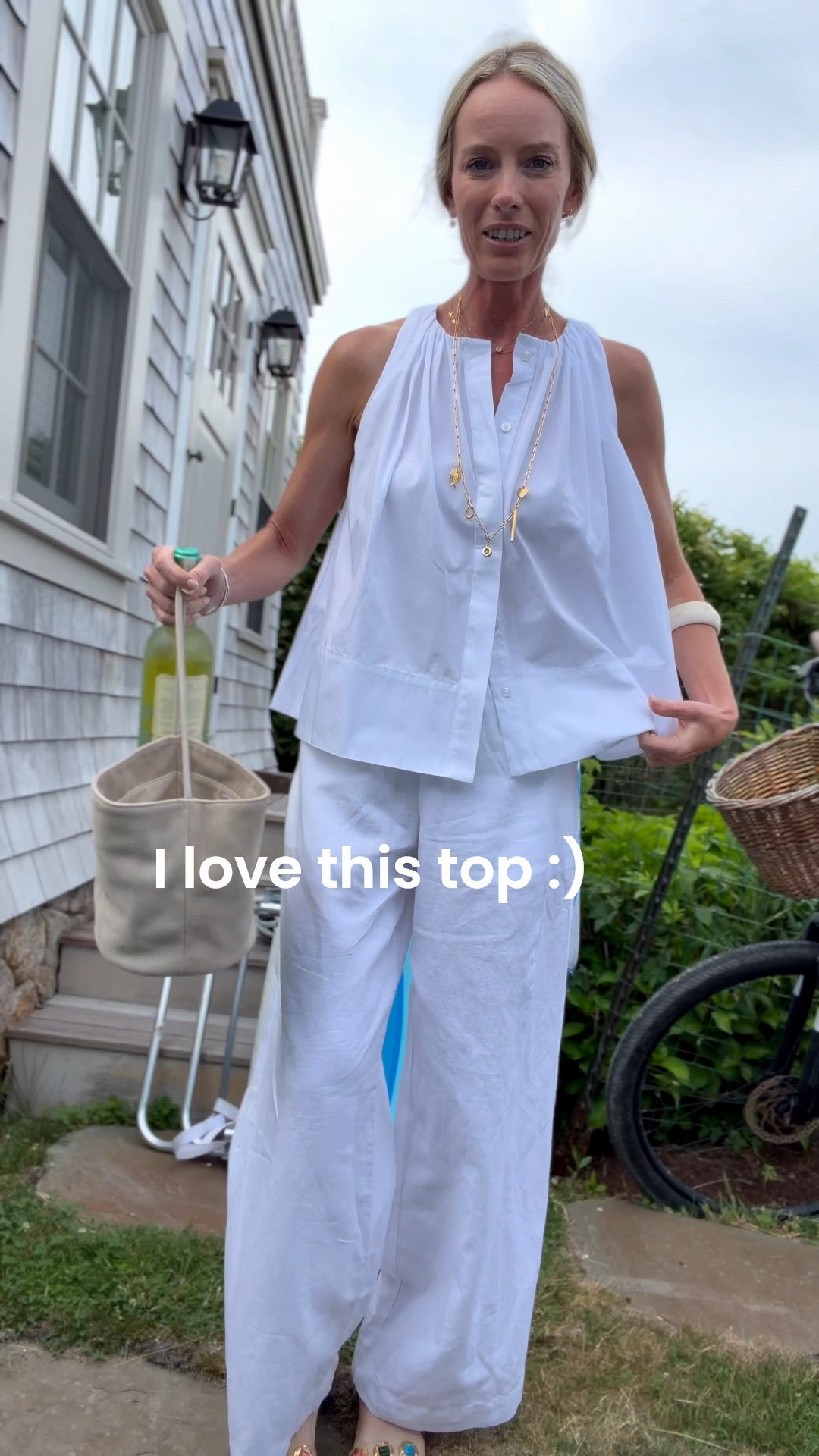 Easy breezy shape! Size small!