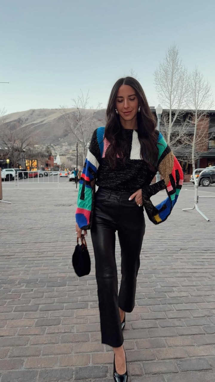 My top and bag are Chanel 🖤 

 