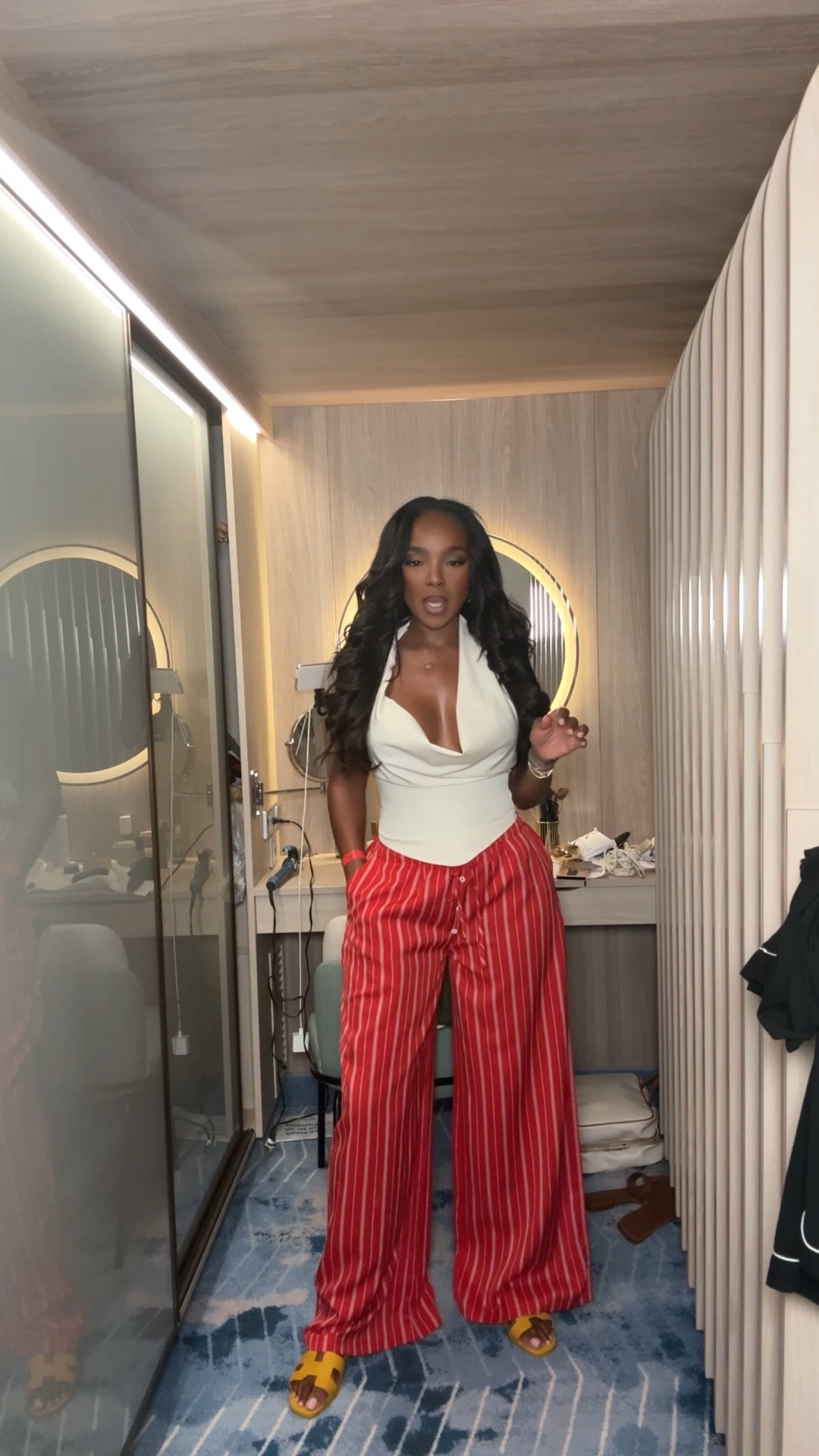 Cruise Casual 💕 do we love?

Top: size 4
Bottoms: medium 

#Outfitinspiration #fashionstyle #outfitideas #spring #springfashion #simpleoutfit #summer #momoutfit #casualoutfit #streetwear 

#LTKFindsUnder100 #LTKShoeCrush #LTKTravel