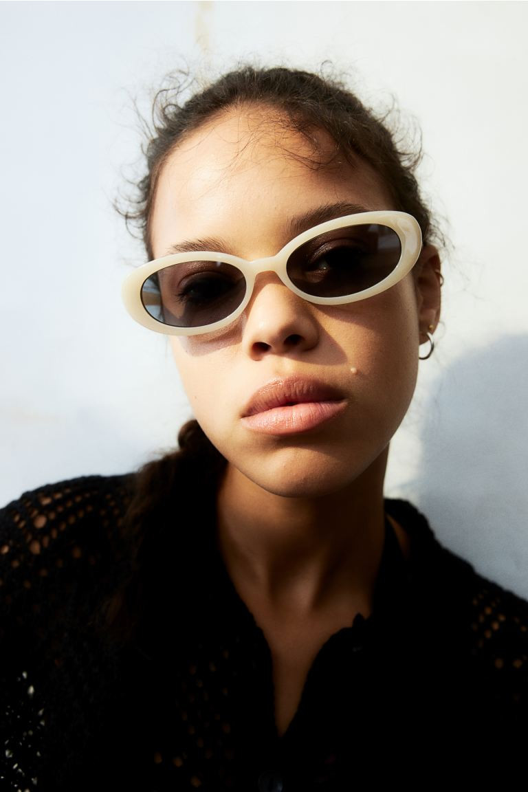Oval sunglasses | H&M (UK, MY, IN, SG, PH, TW, HK)