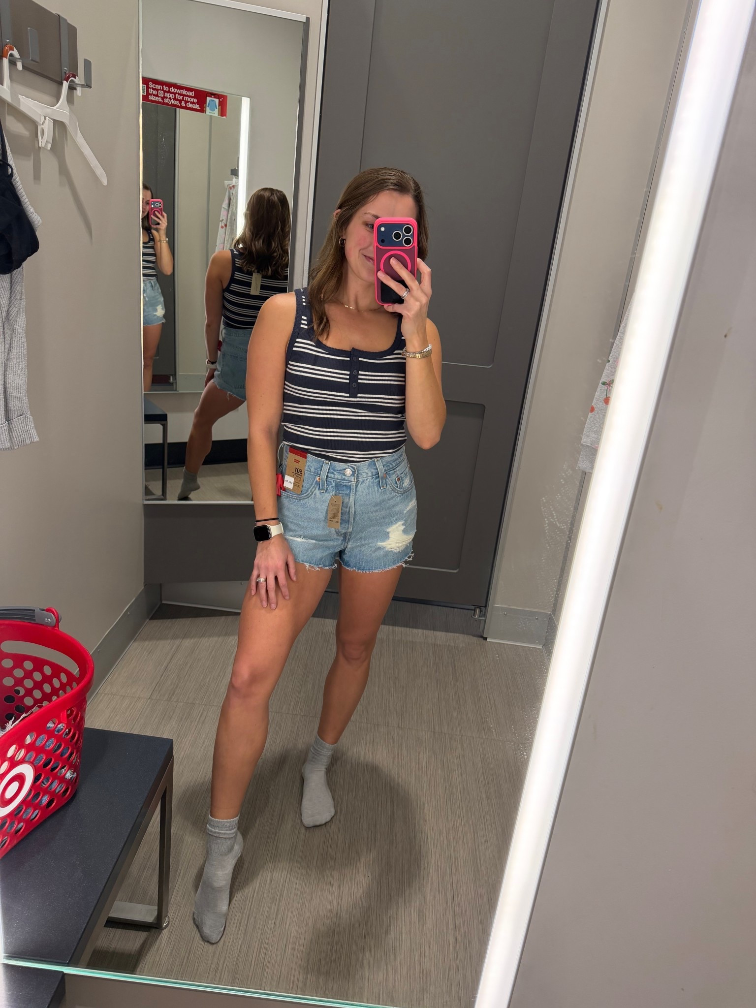 Nice slim fit tank, will be perfect for the busy summer with kids 😍

#LTKootd #LTKmomlife #LTKActive